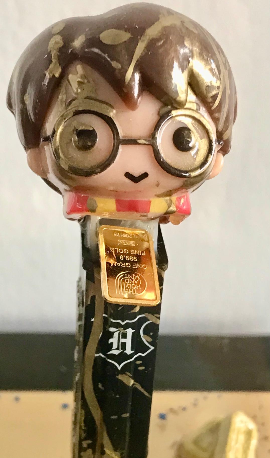 Combien tu Pez? PINKHAS Gold Bar Harry Potter Unique Piece  For Sale 1