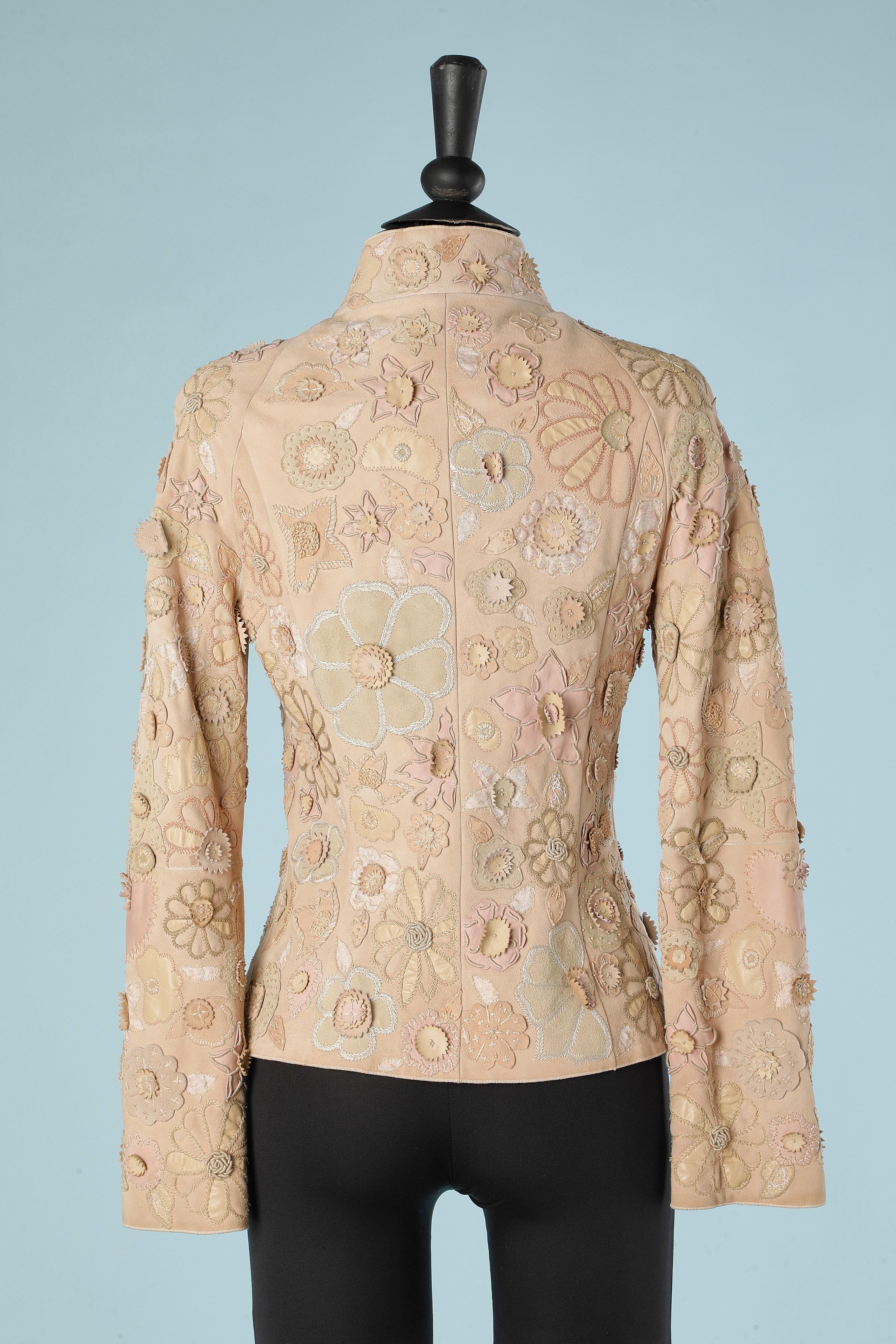 Pinkish beige suede jacket with suede and leather flowers appliqué J Mendel For Sale 2