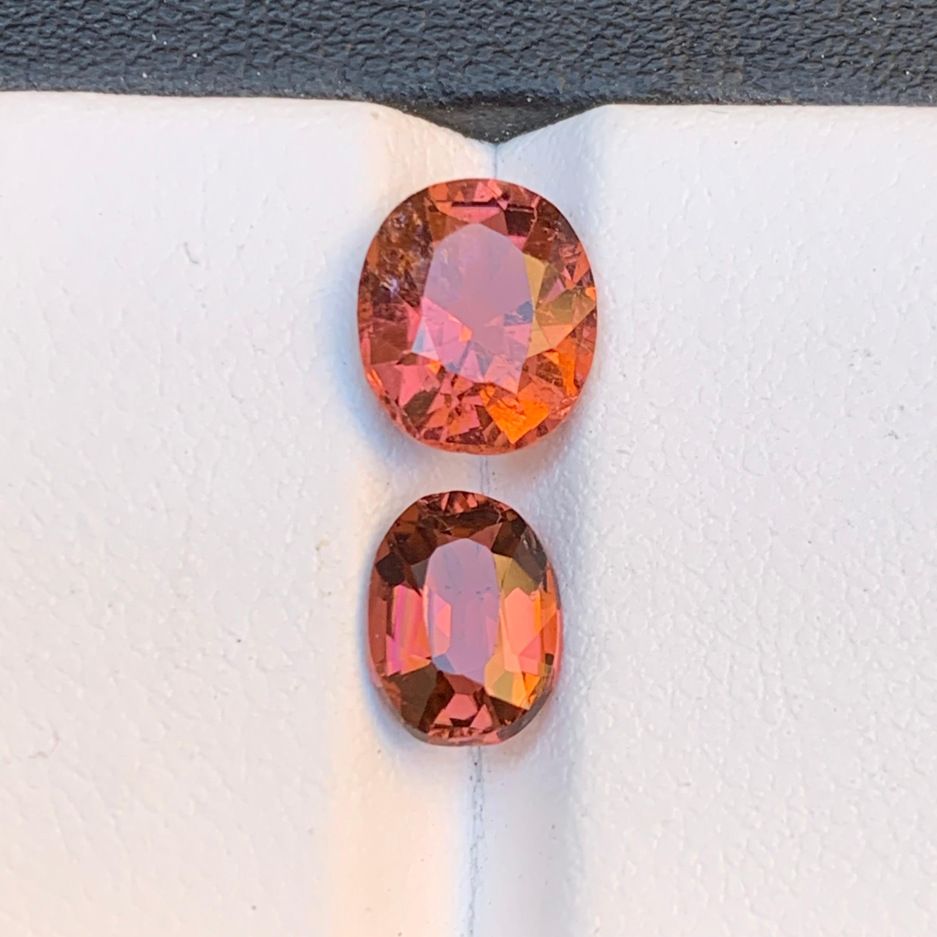 Contemporary Pinkish Orange Natural Tourmaline Loose Gemstones 3.60 Ct Antique Oval Cushion For Sale