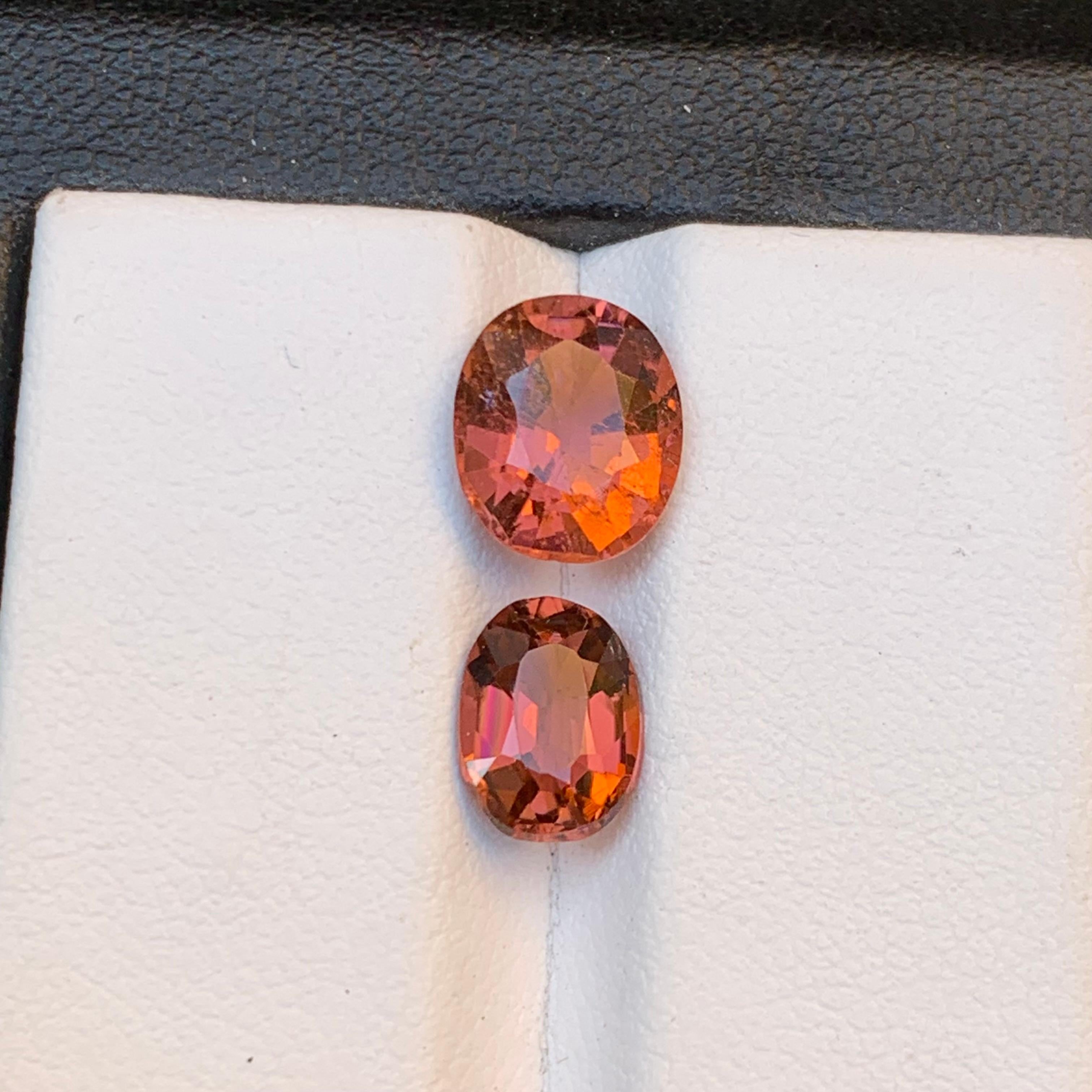 Pinkish Orange Natural Tourmaline Loose Gemstones 3.60 Ct Antique Oval Cushion For Sale 1