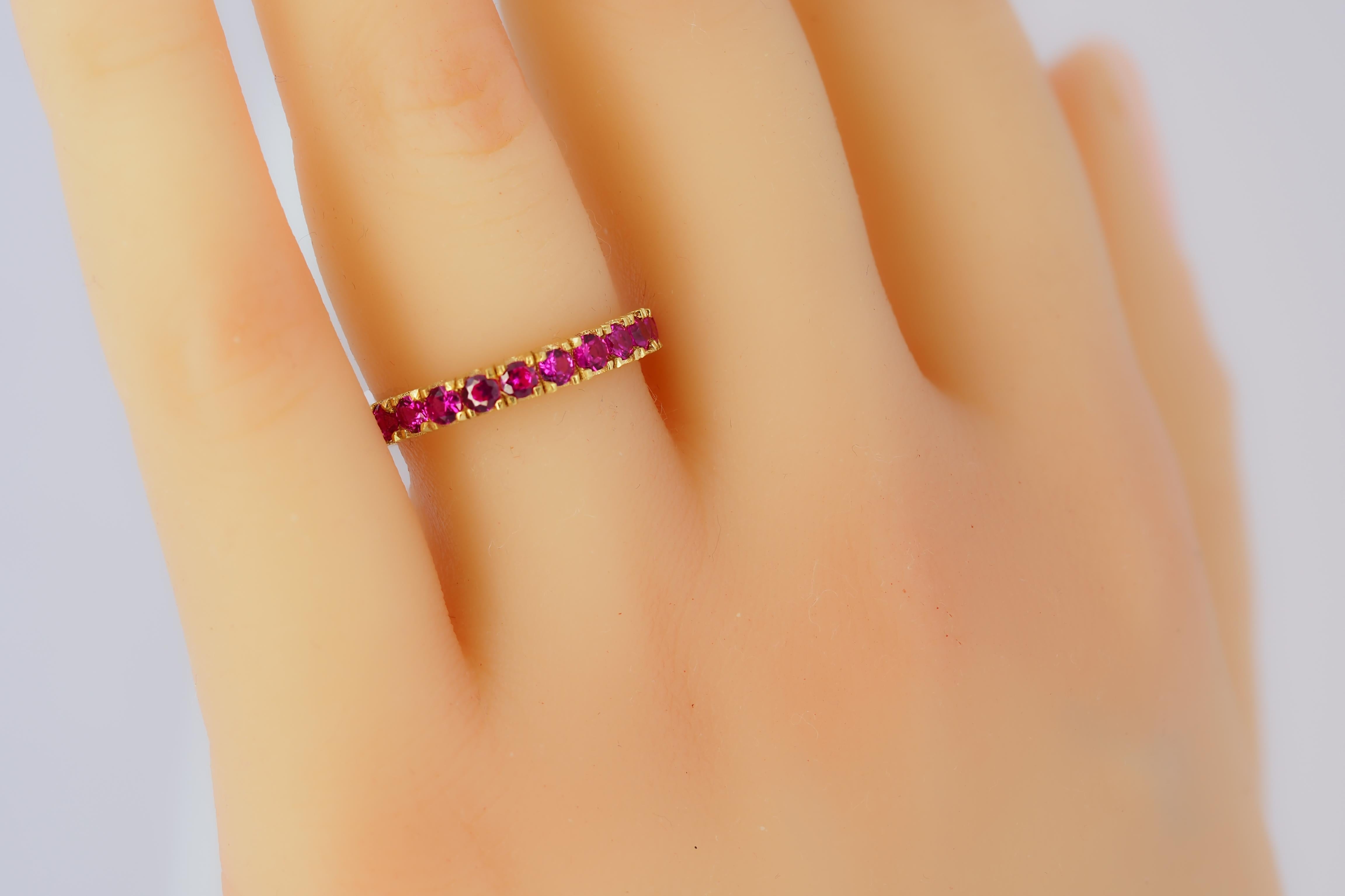 En vente :  Bague d'éternité en or 14k avec pierre précieuse rouge rose 5