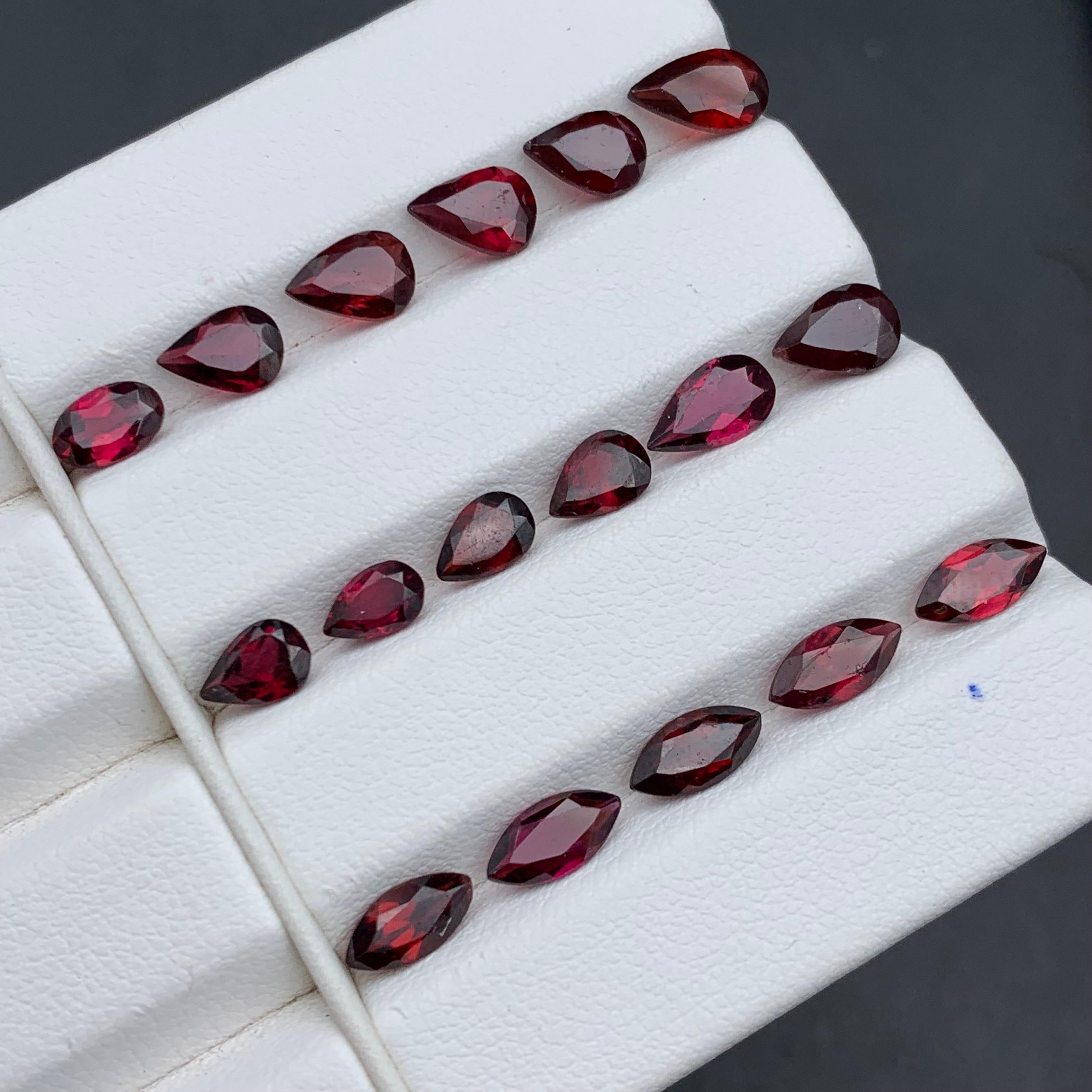 Pierres précieuses en rhodolite naturelle rouge rosé taille bijou de 12.85 carats en vente 6