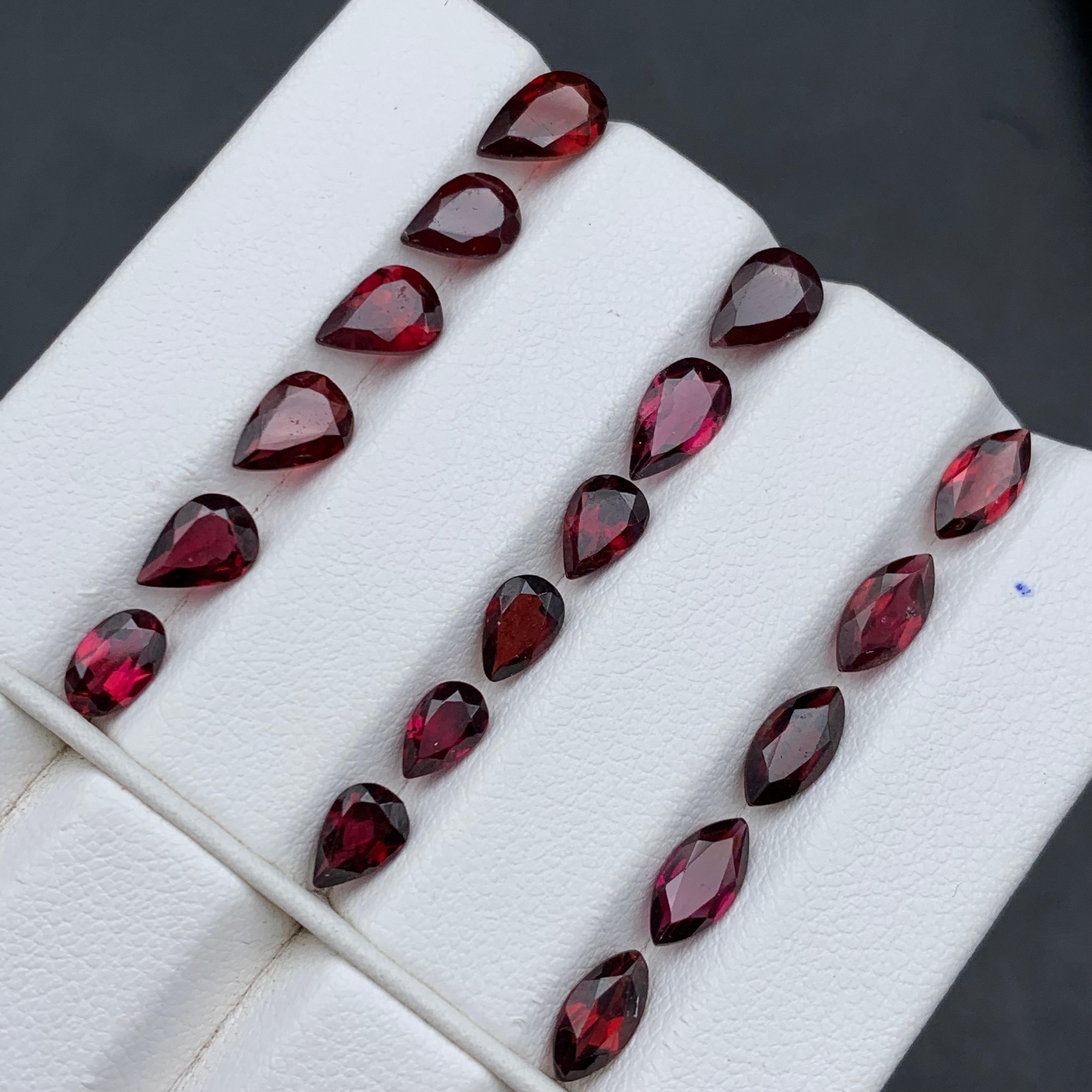 Pierres précieuses en rhodolite naturelle rouge rosé taille bijou de 12.85 carats Unisexe en vente
