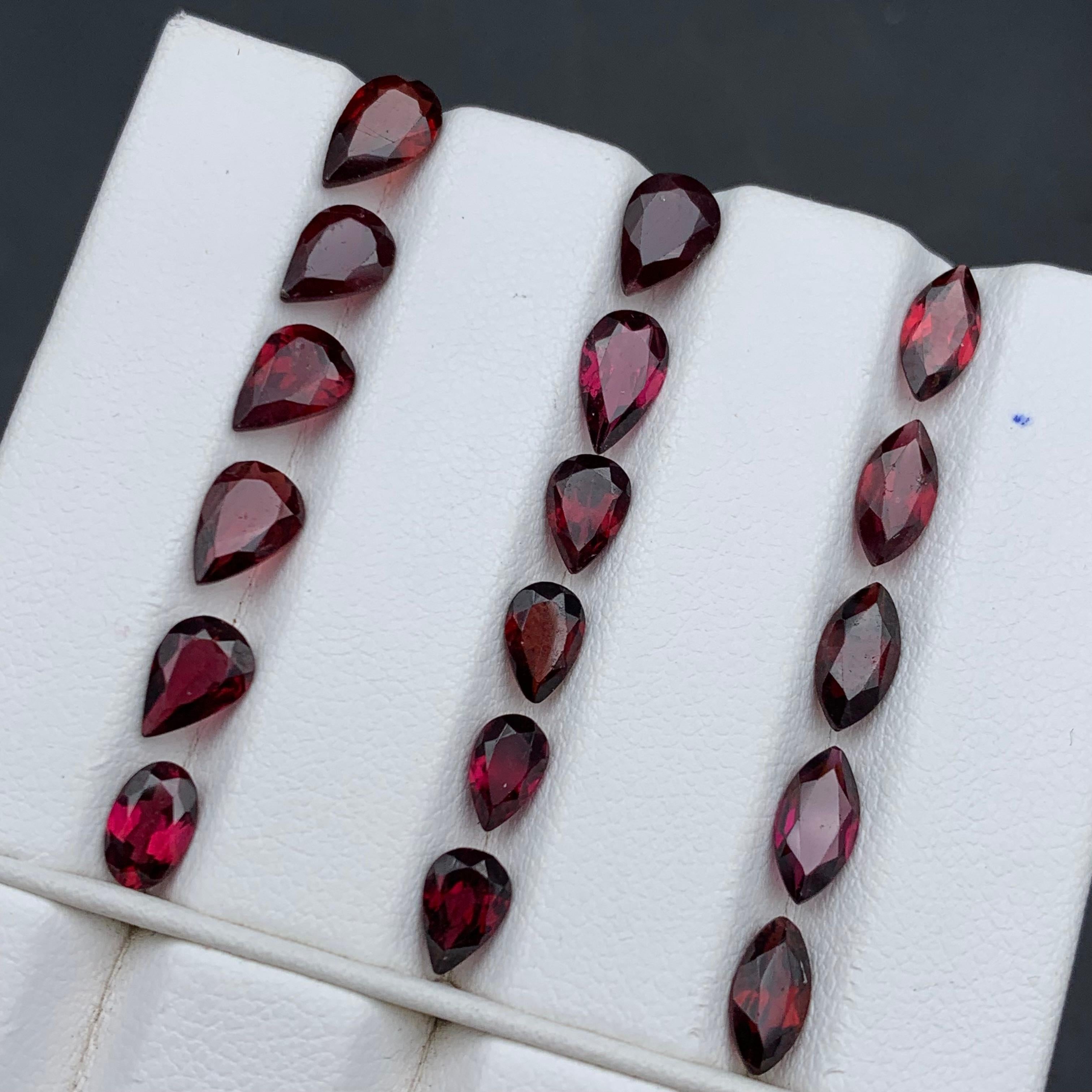 Pierres précieuses en rhodolite naturelle rouge rosé taille bijou de 12.85 carats en vente 2