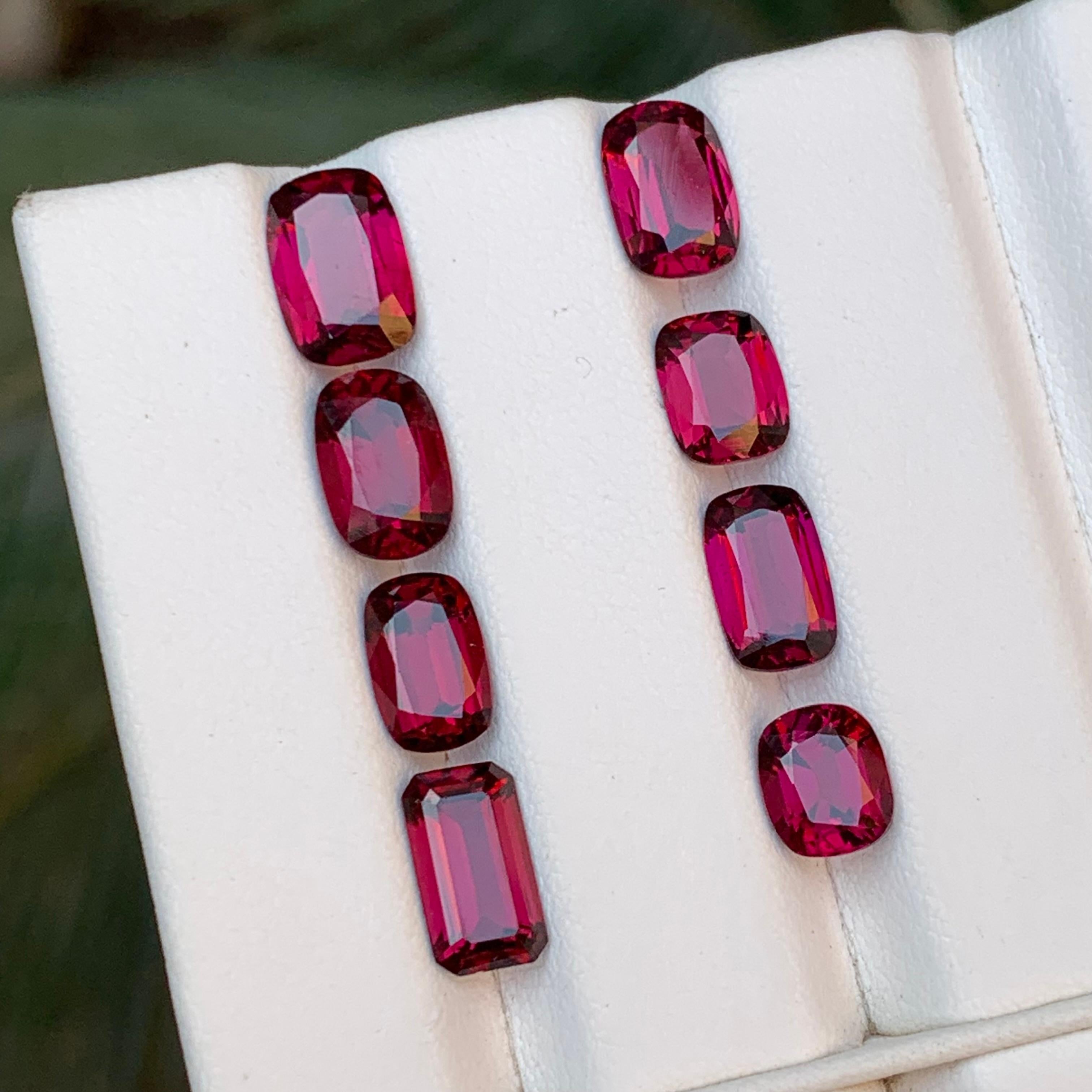 Taille ovale Pierres précieuses en rhodolite naturelle rouge rosé taille bijou de 14.05 carats en vente