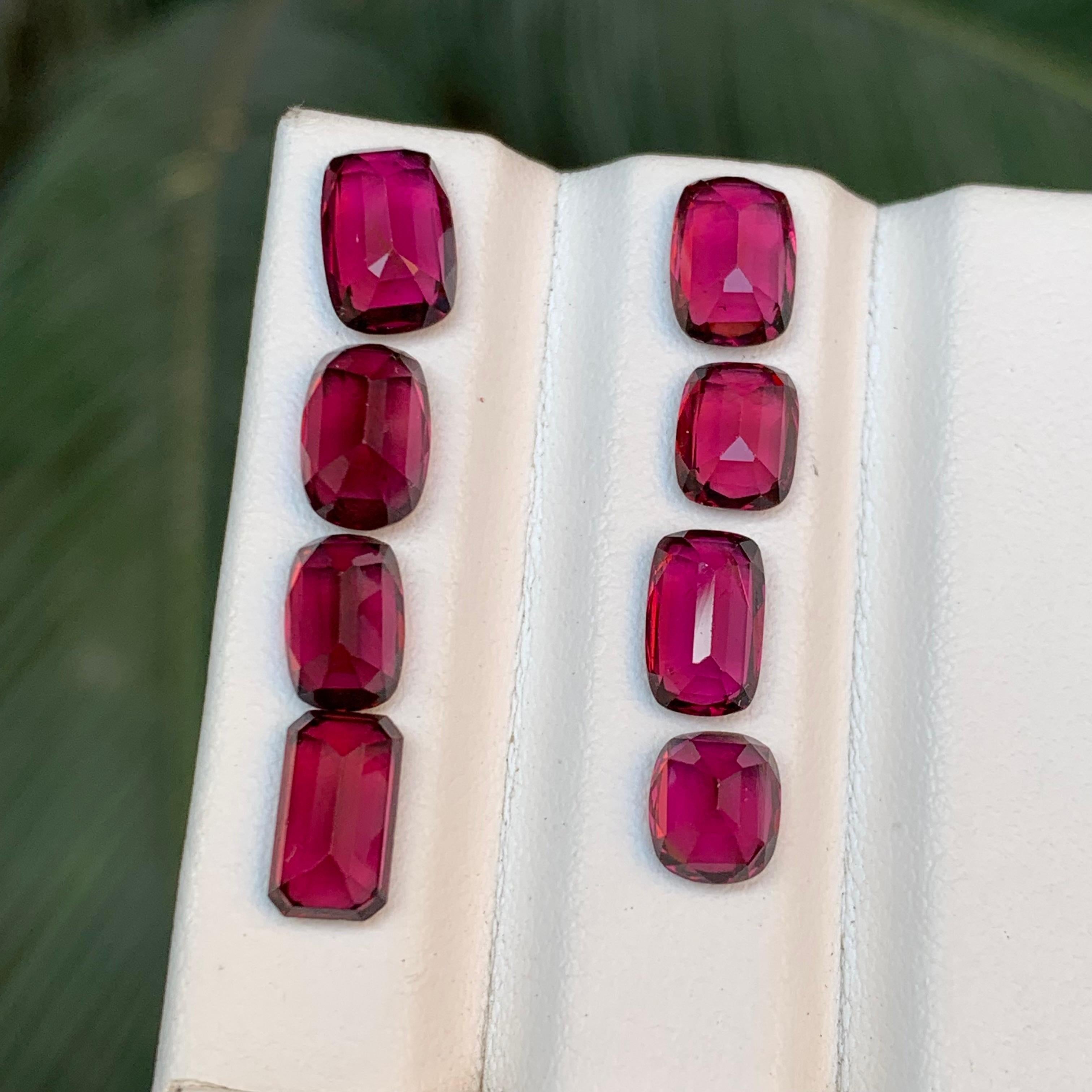 Pierres précieuses en rhodolite naturelle rouge rosé taille bijou de 14.05 carats Neuf - En vente à Peshawar, PK