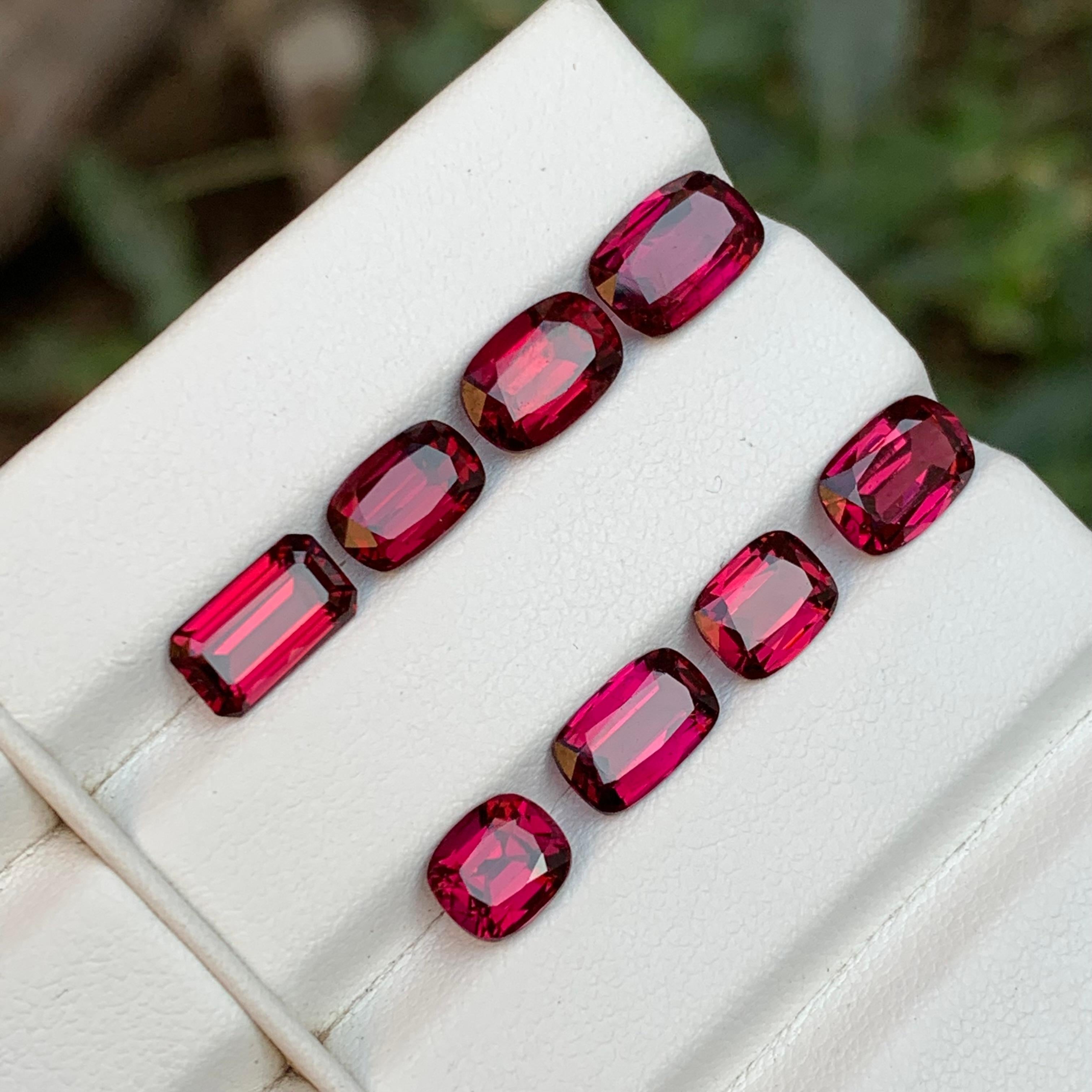 Pierres précieuses en rhodolite naturelle rouge rosé taille bijou de 14.05 carats en vente 2