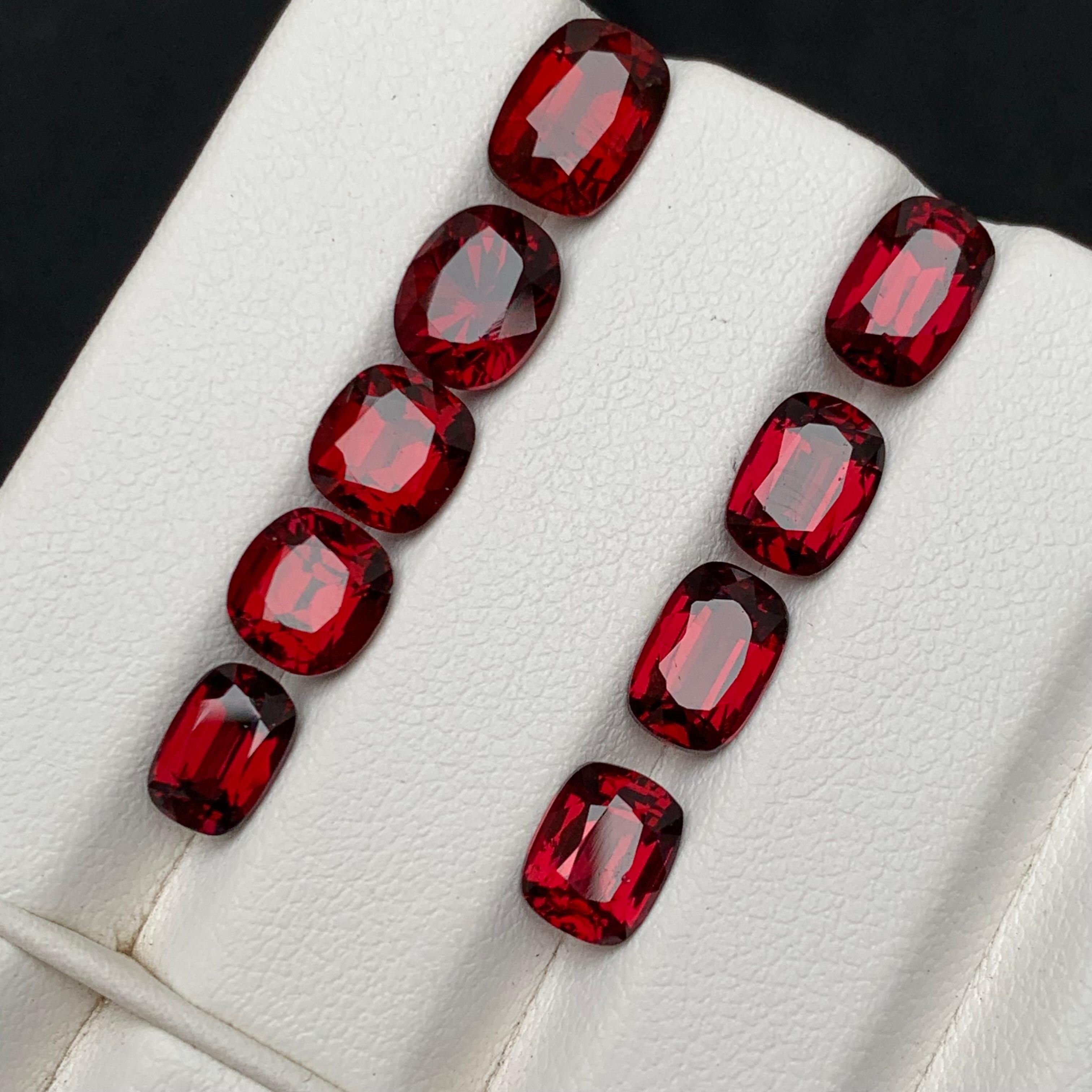 Grenat Rhodolite Naturel Rouge Rose Lot de pierres précieuses en vrac pour bagues, boucles d'oreilles, pendentifs de colliers, bracelets ou tout autre type de bijoux - taille coussin ovale !

💎 TYPE DE PIERRE PRÉCIEUSE : Grenat rhodolite
⚖️ POIDS :