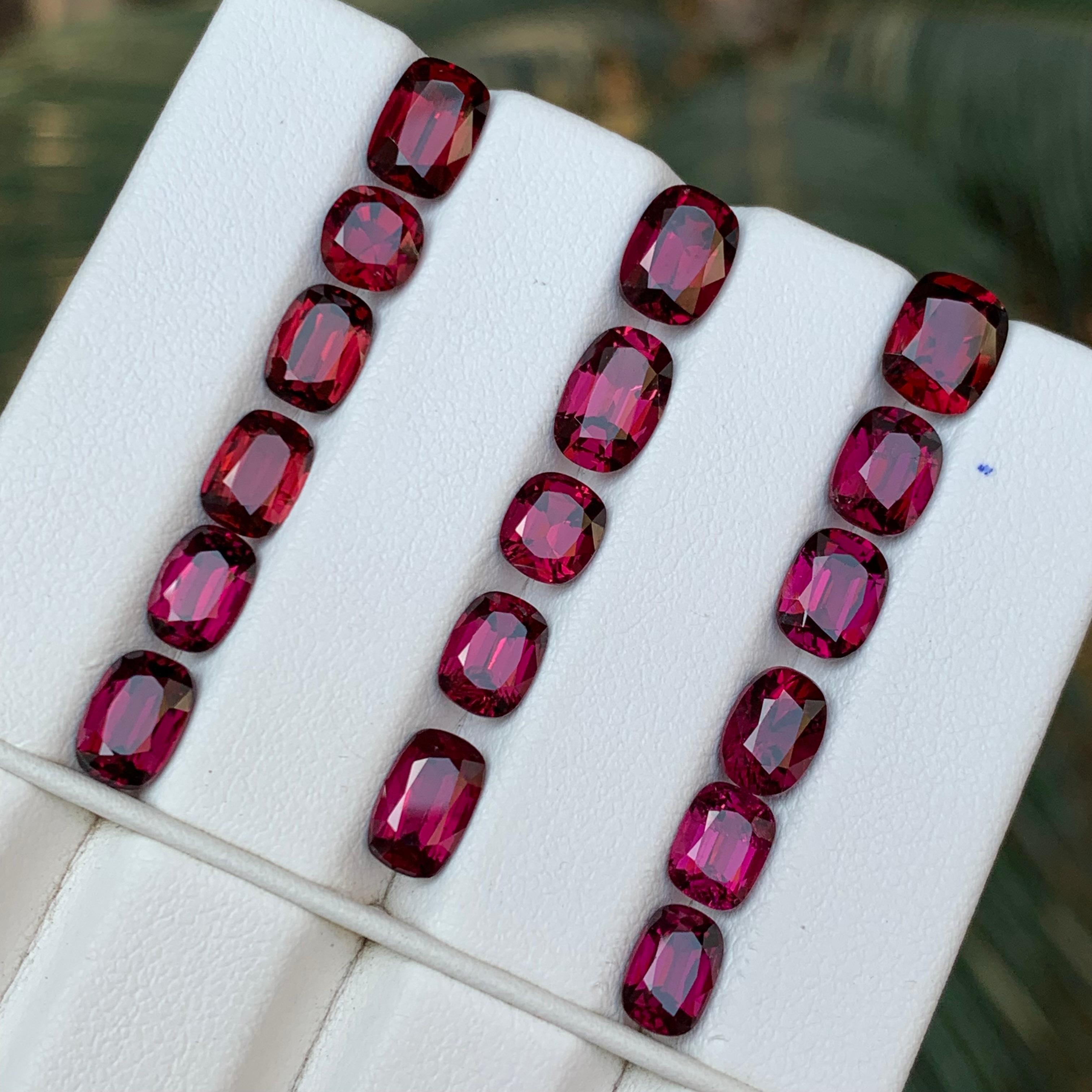 Cushion Cut Pinkish Red Natural Rhodolite Garnet Jewelry Size Loose Gemstones Lot 23.90 Ct For Sale