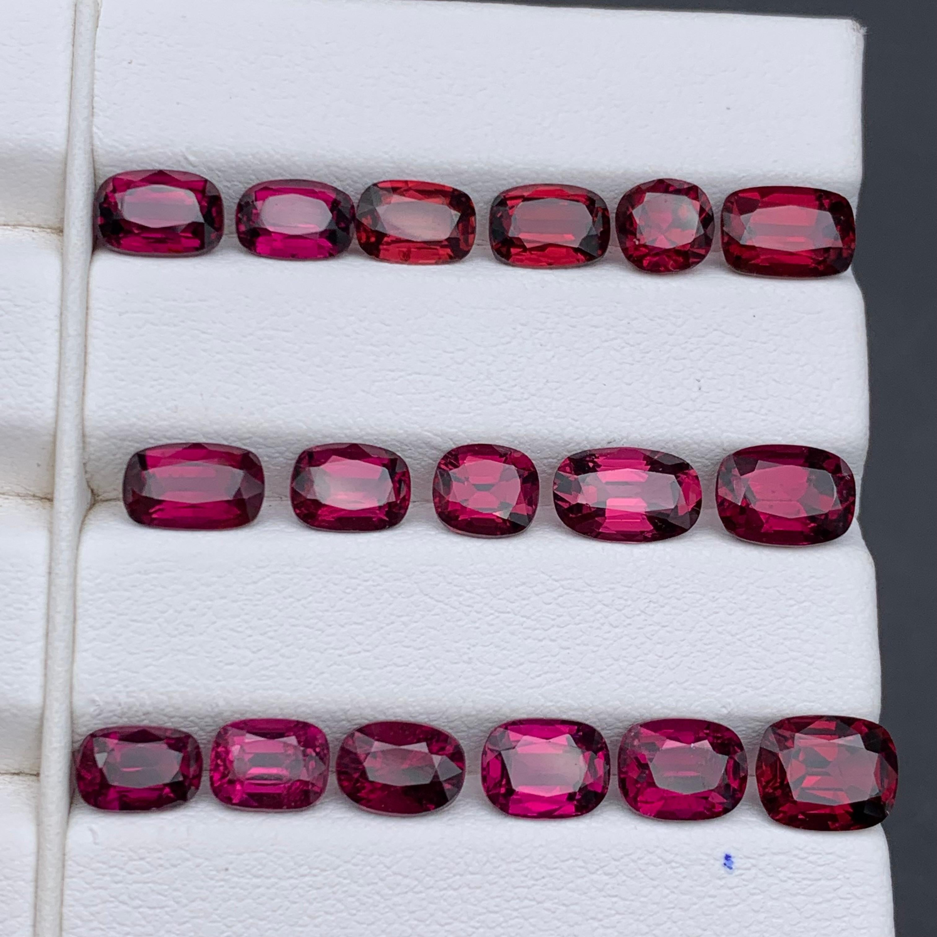 Pinkish Red Natural Rhodolite Garnet Jewelry Size Loose Gemstones Lot 23.90 Ct In New Condition For Sale In Peshawar, PK