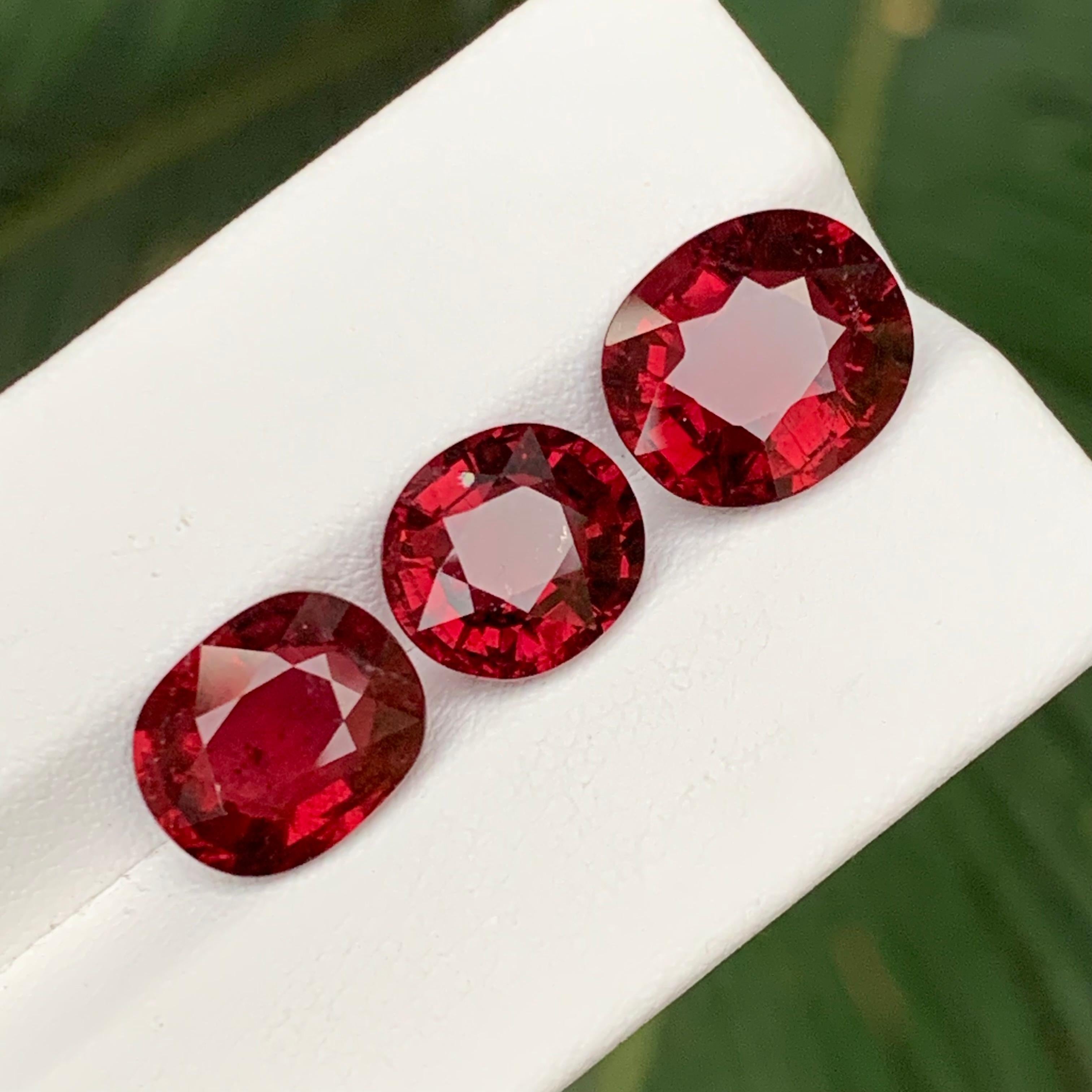 Gemas sueltas de turmalina rubelita natural rojo rosado Lote 12.80Ct talla cojín en venta 7