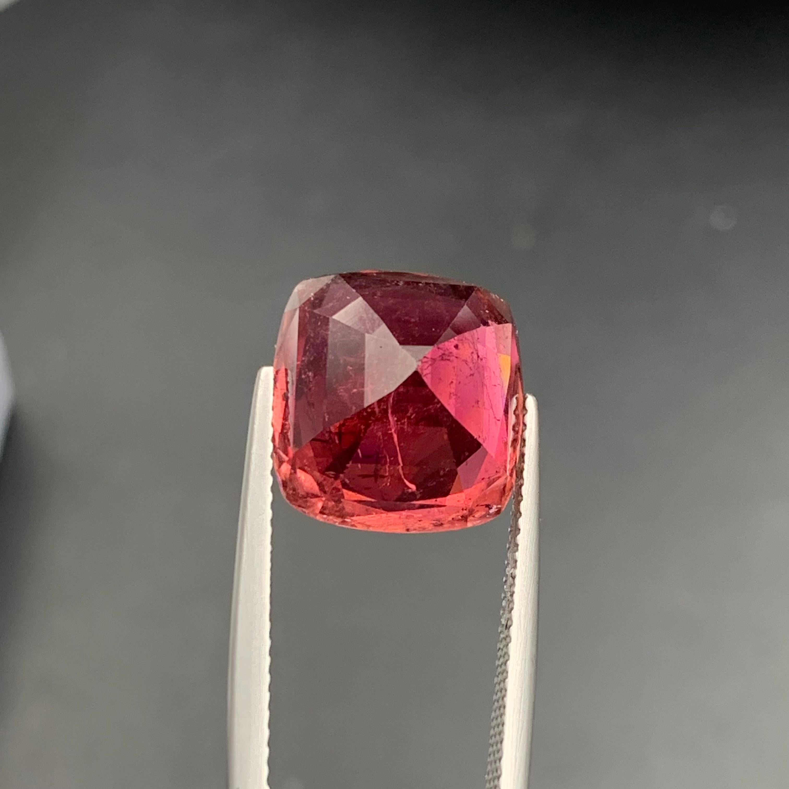 Anello con tormalina rubellite naturale rossa rosata, gemma sciolta 11,15 carati, taglio a cuscino in vendita 5
