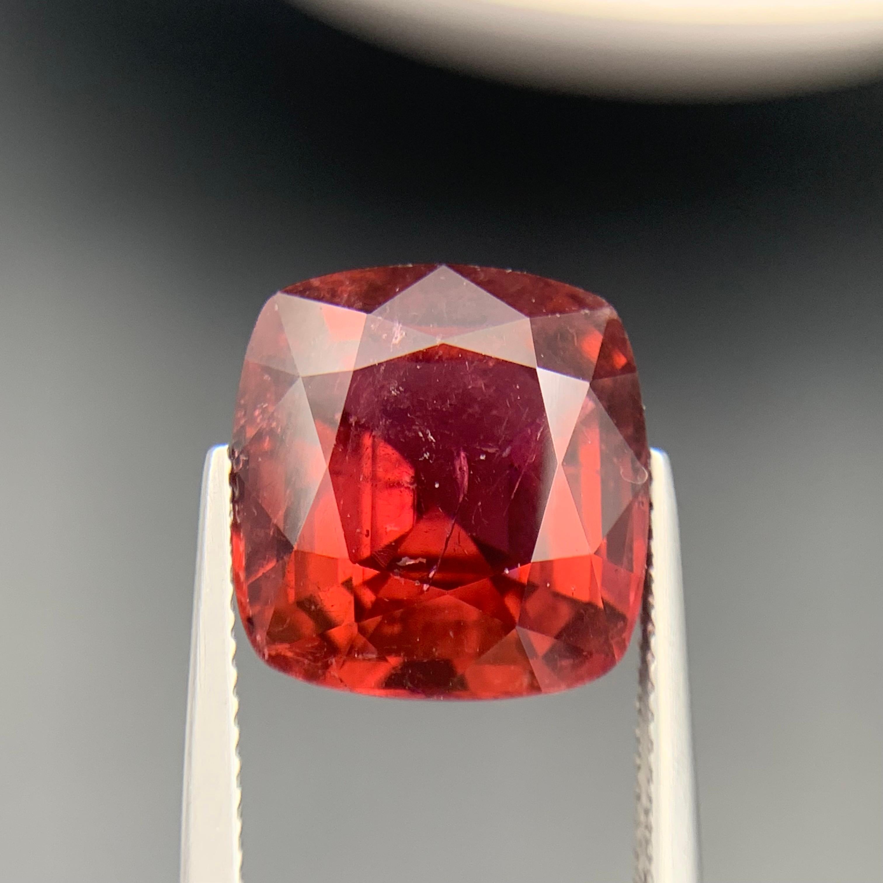 Anello con tormalina rubellite naturale rossa rosata, gemma sciolta 11,15 carati, taglio a cuscino in vendita 6