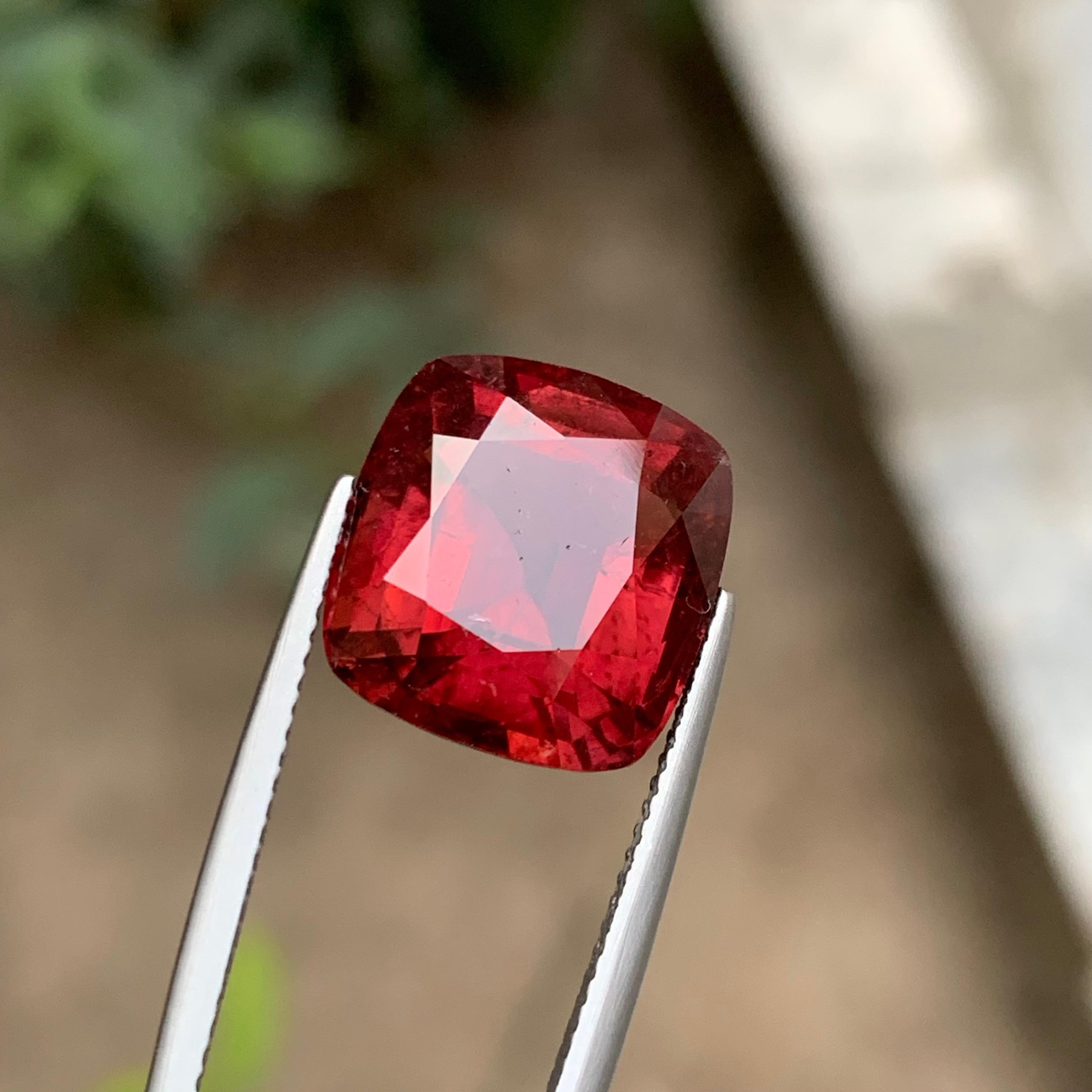 Anello con tormalina rubellite naturale rossa rosata, gemma sciolta 11,15 carati, taglio a cuscino in vendita 7