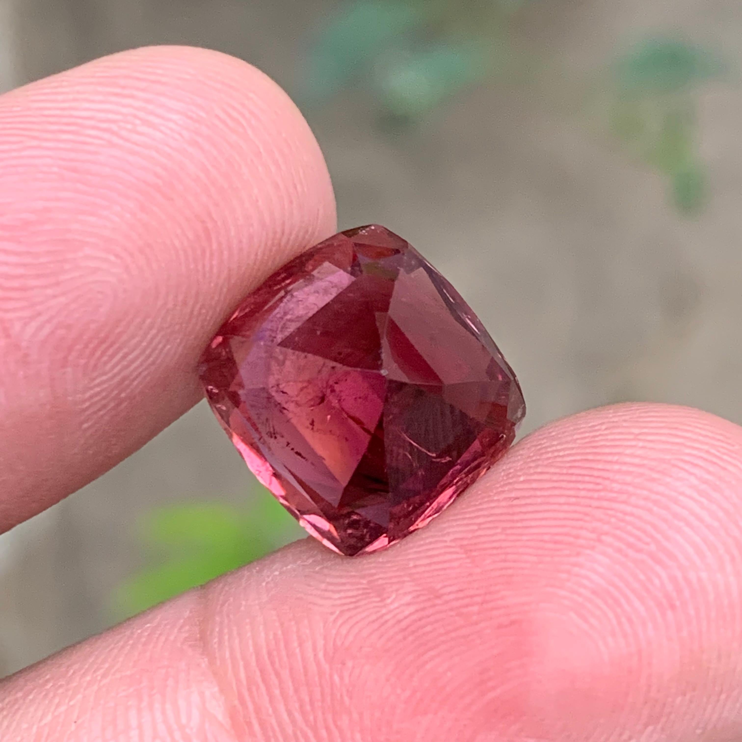 da uomo o donna Anello con tormalina rubellite naturale rossa rosata, gemma sciolta 11,15 carati, taglio a cuscino in vendita