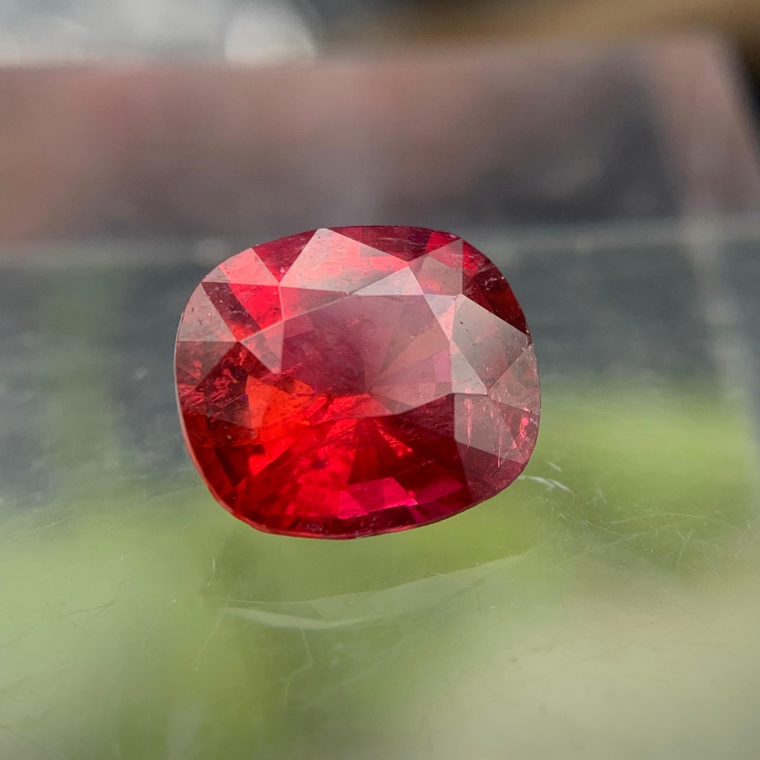 Contemporary Pinkish Red Natural Rubellite Tourmaline Ring Loose Gemstone 2.40 Ct Cushion Cut For Sale