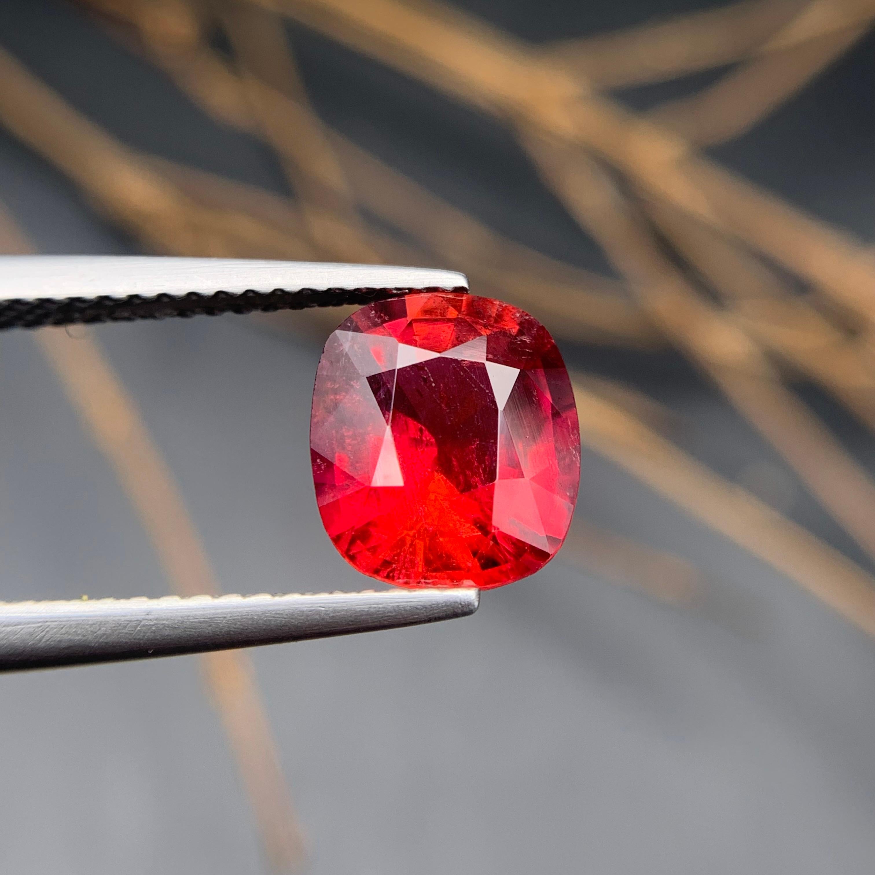 Pinkish Red Natural Rubellite Tourmaline Ring Loose Gemstone 2.40 Ct Cushion Cut For Sale 1