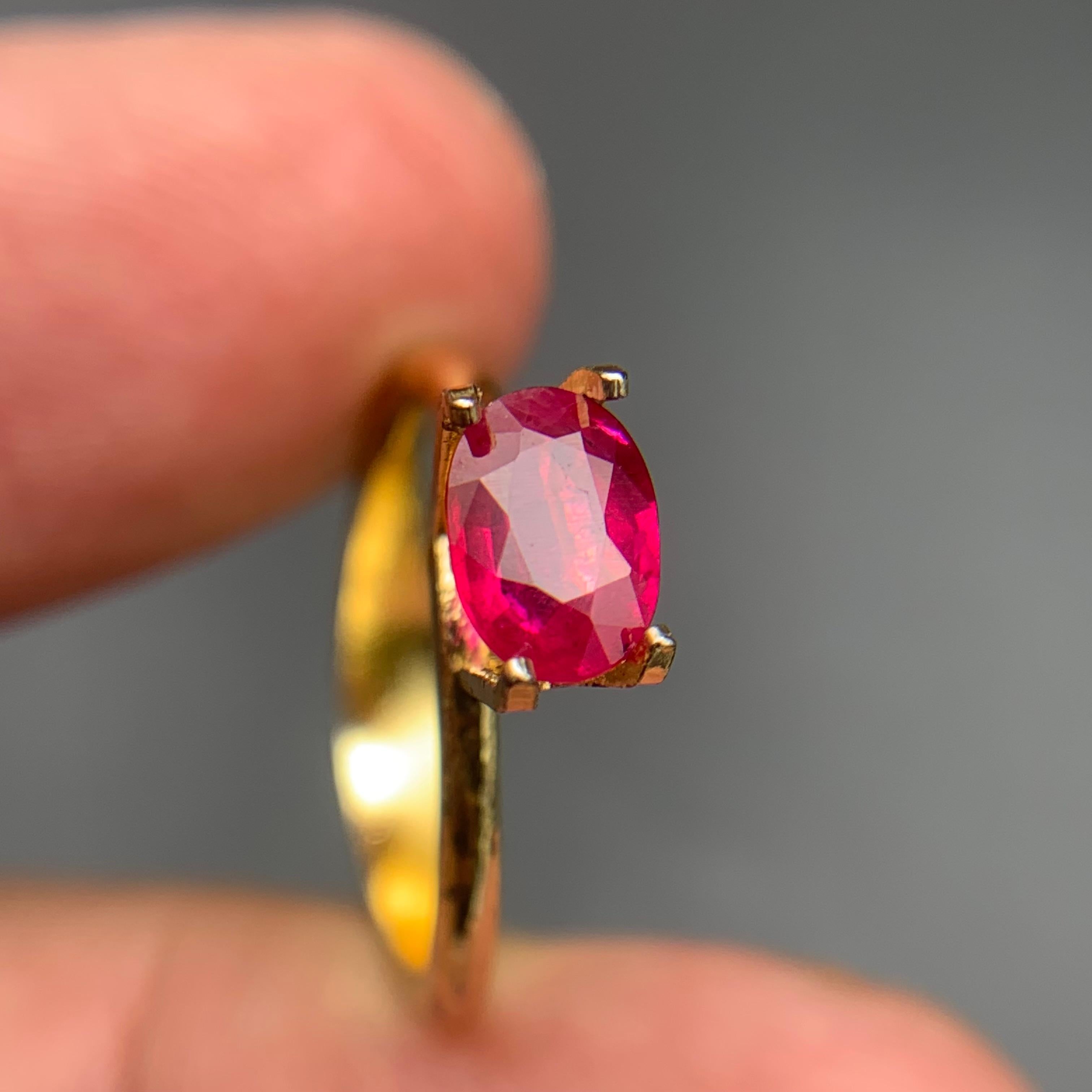 Pinkish Red Natural Ruby 1 Carat Oval Cut Loose Gemstone for Fine Jewelry Making For Sale 10