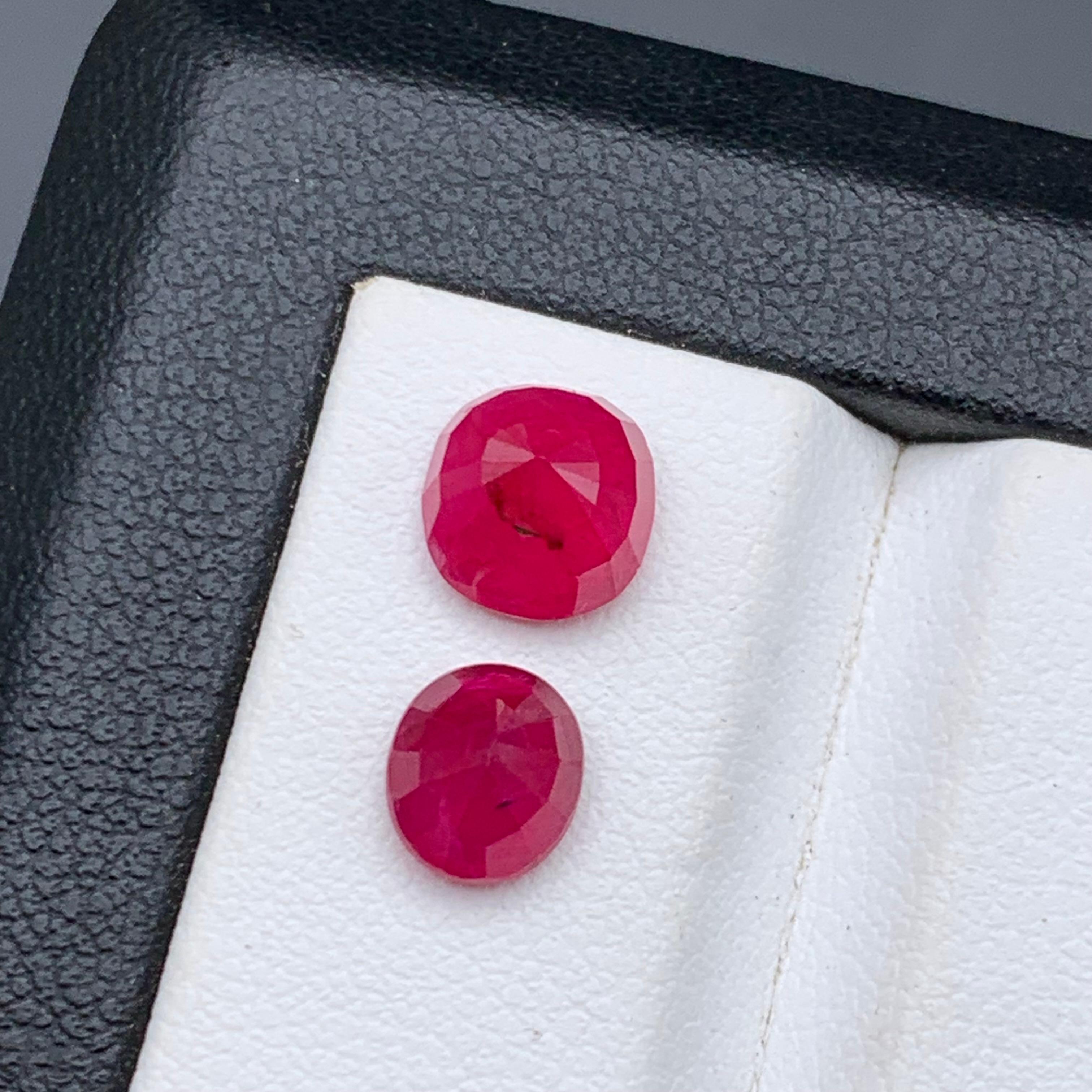 Women's or Men's Pinkish Red Natural Ruby Jewelry Size Loose Gemstones 3.40 Carat Round, Oval Cut