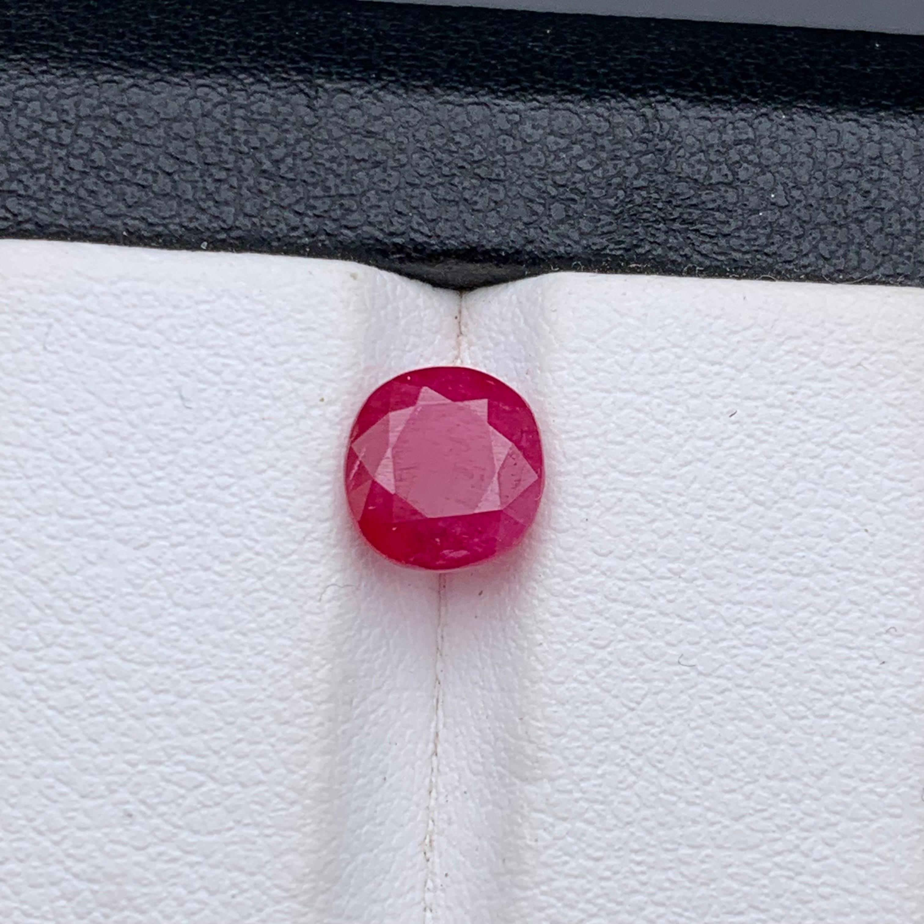 Anillo de rubí natural rojo rosado Piedra suelta 2,10 quilates talla cojín para joyería Contemporáneo