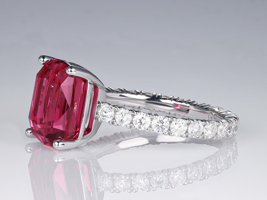 Cushion Cut Pinkish-Red Rubellite 4.30 carat Ring with diamonds in 18K white gold For Sale
