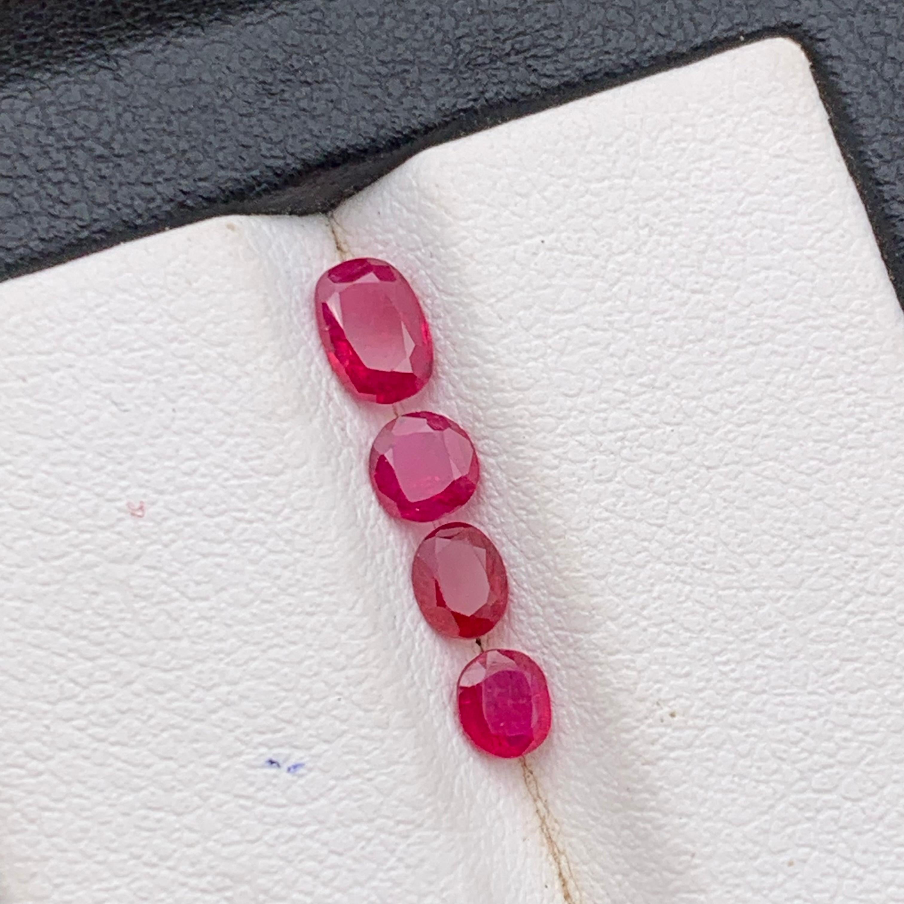 Rosa-roter Rubin 1,30 Karat Ovalschliff Natürliche lose Edelsteine - Schmuck Größe Paket (Zeitgenössisch) im Angebot