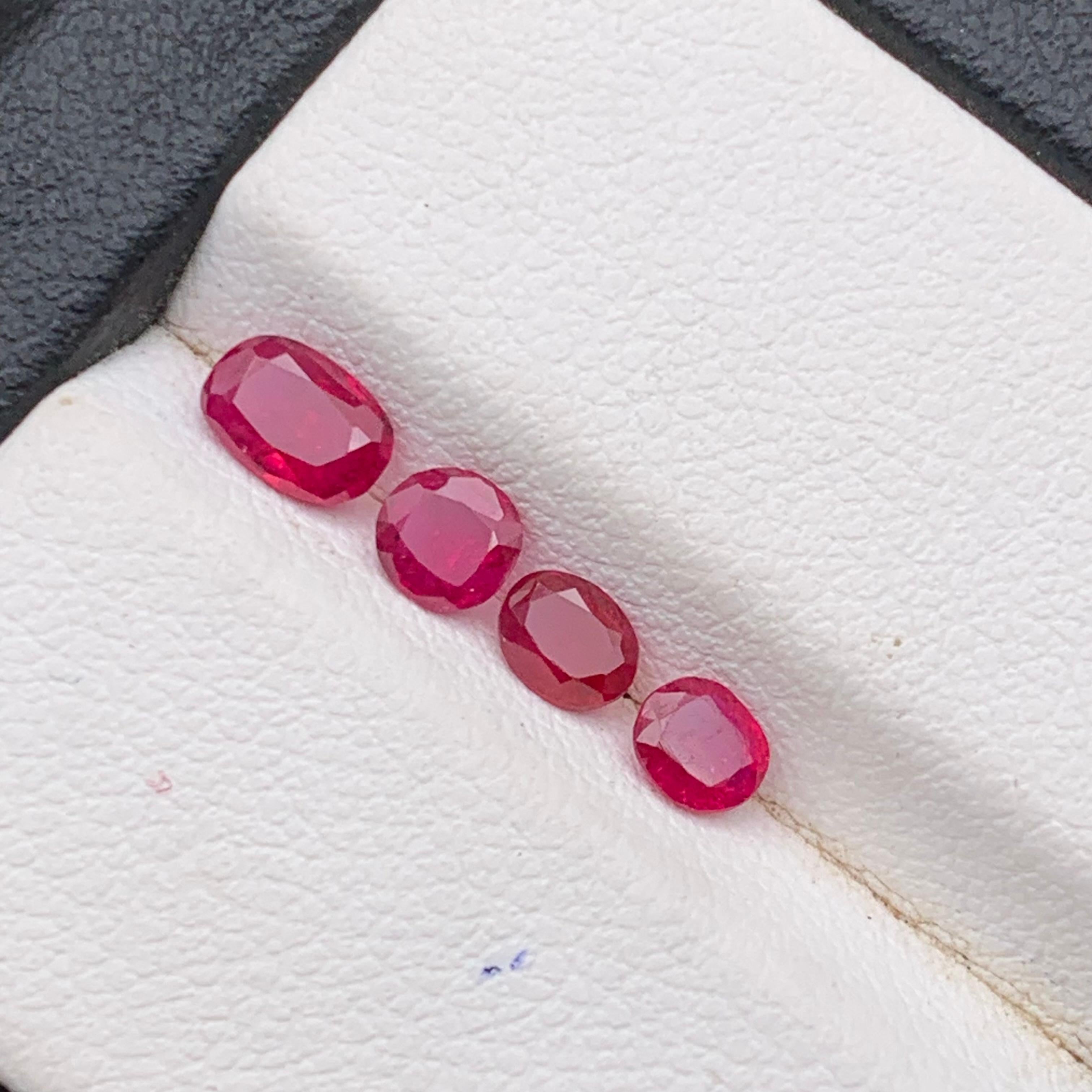 Rosa-roter Rubin 1,30 Karat Ovalschliff Natürliche lose Edelsteine - Schmuck Größe Paket im Angebot 3