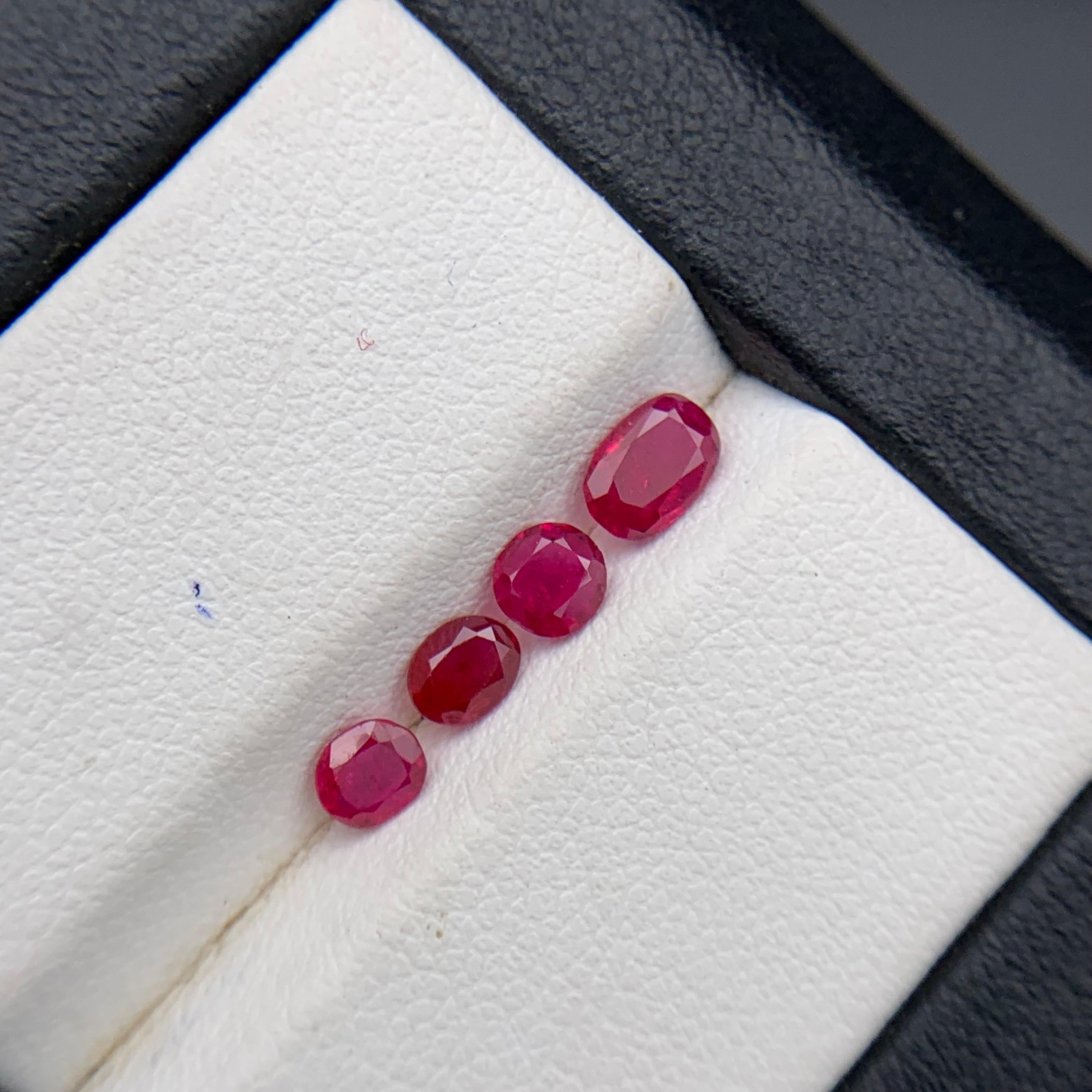 Rosa-roter Rubin 1,30 Karat Ovalschliff Natürliche lose Edelsteine - Schmuck Größe Paket im Angebot 4