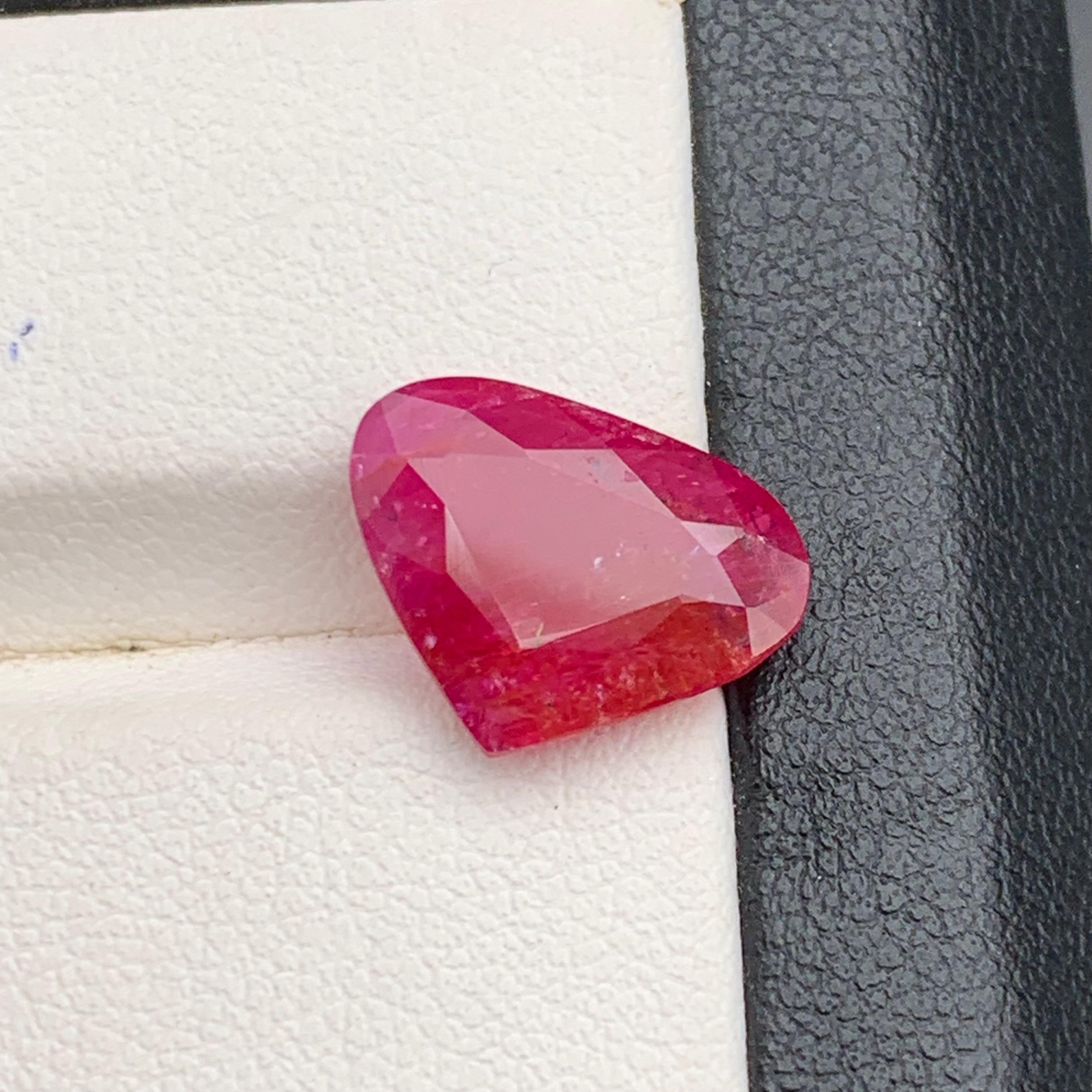 Rosa-roter Rubin 4.93 Ct Birnenschliff Natürlicher loser Edelstein für Ring oder Schmuck im Angebot 5