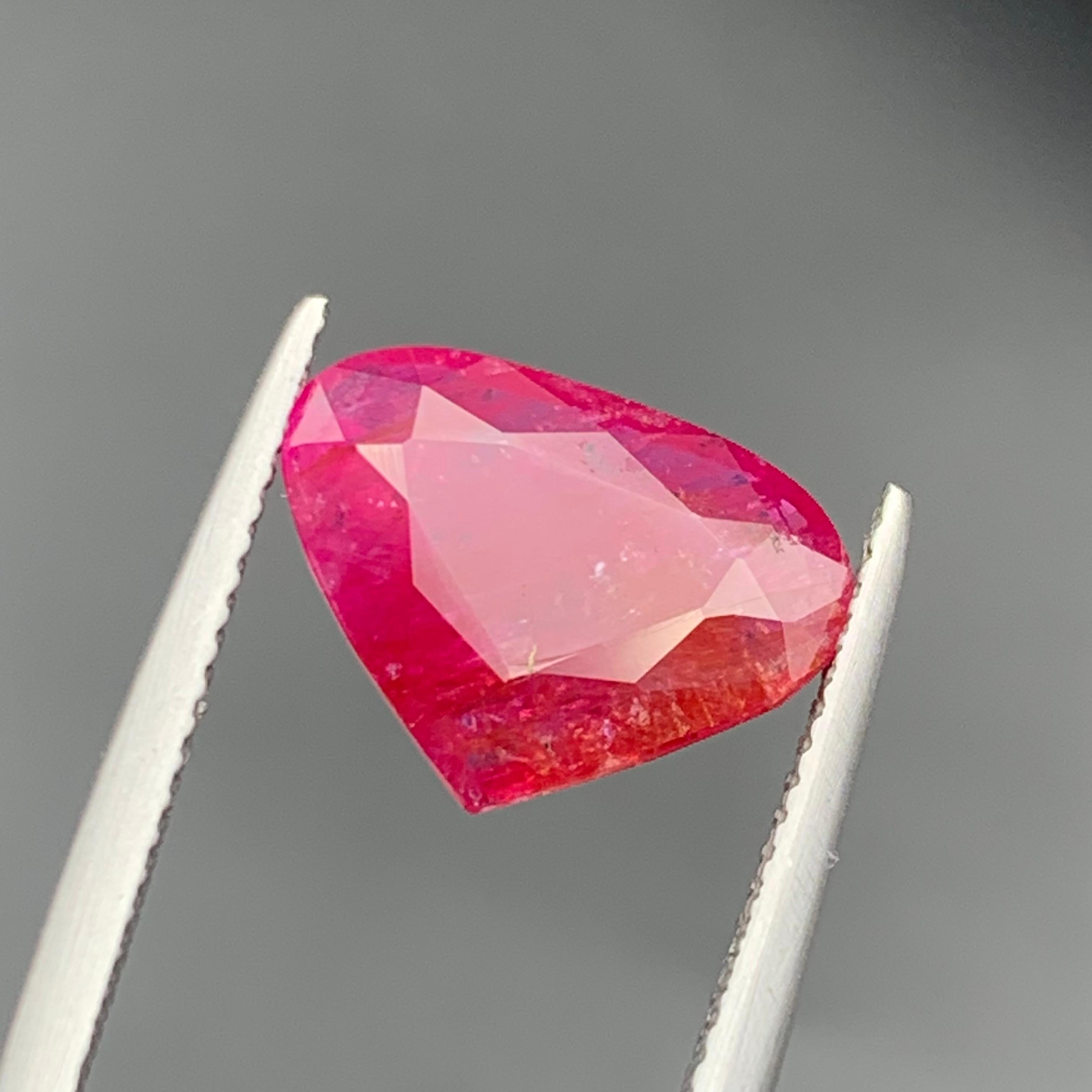 Rosa-roter Rubin 4.93 Ct Birnenschliff Natürlicher loser Edelstein für Ring oder Schmuck im Angebot 3