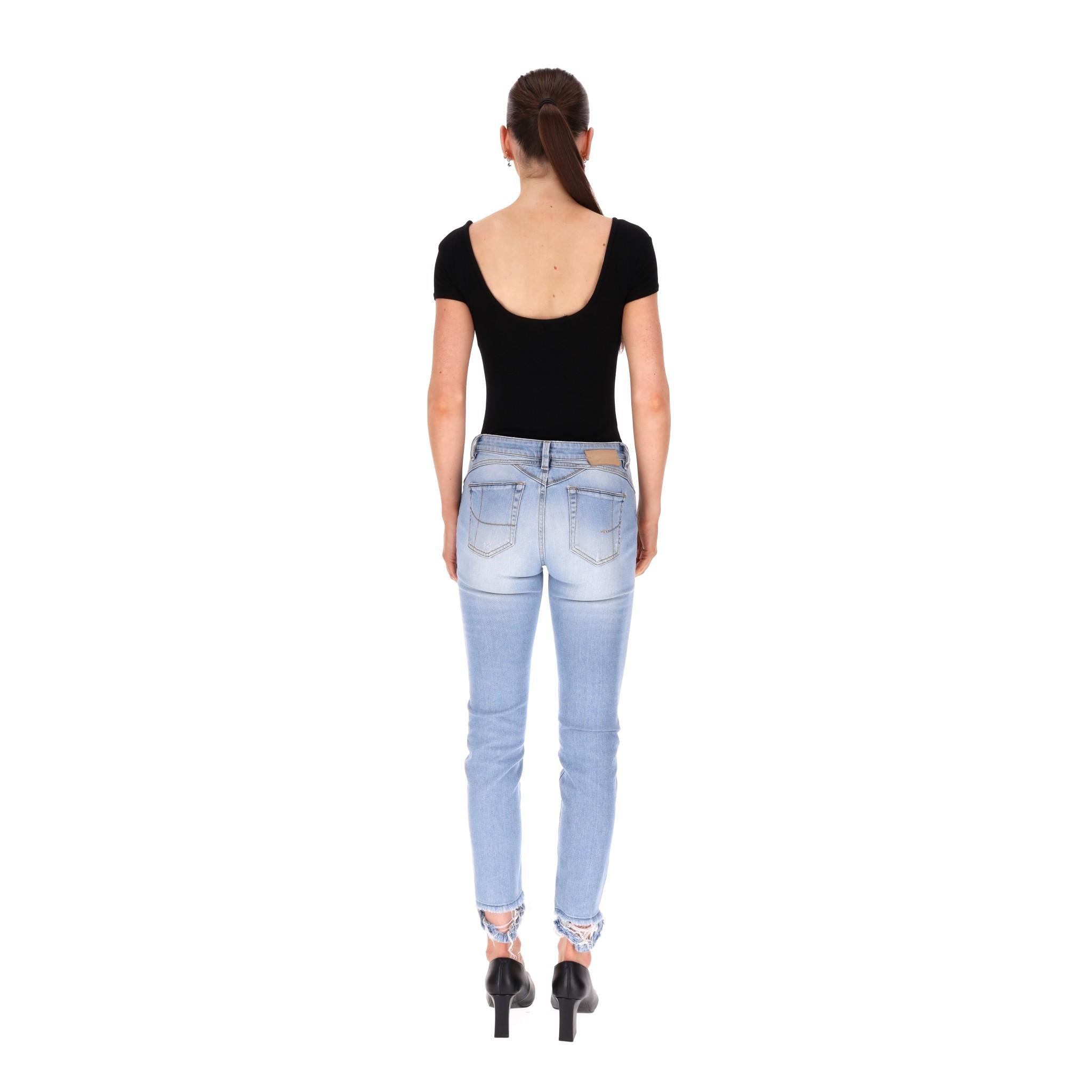 Jeans brodés à fleurs Pinko Bon état - En vente à London, GB