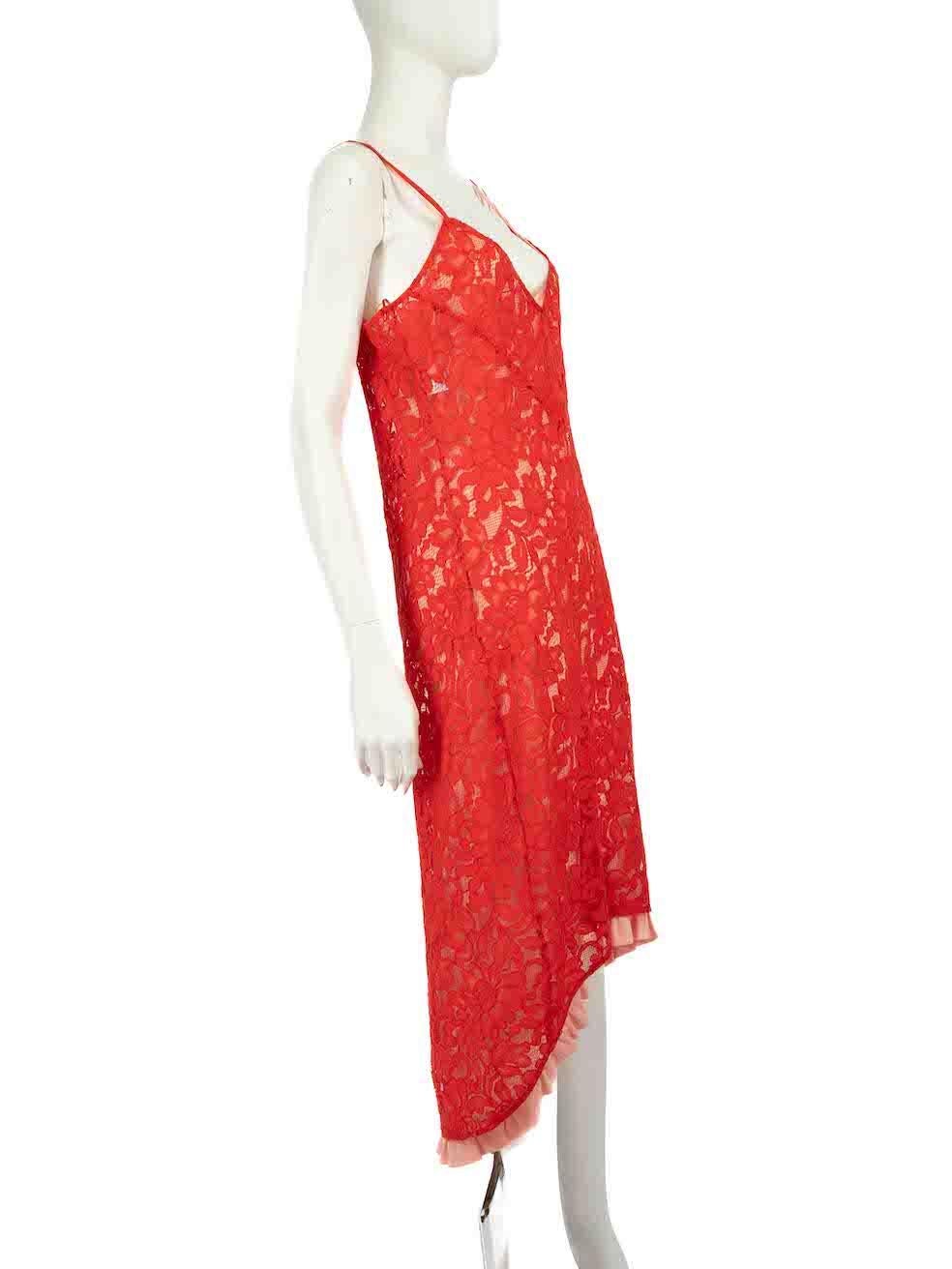 CONDITION is Very good. Minimal wear to the dress is evident. Light marks to the right and left shoulder strap and small holes to the top front of the lining on this used Pinko designer resale item.
 
 Details
 Red
 Lace
 Dress
 Midi
 Sleeveless
