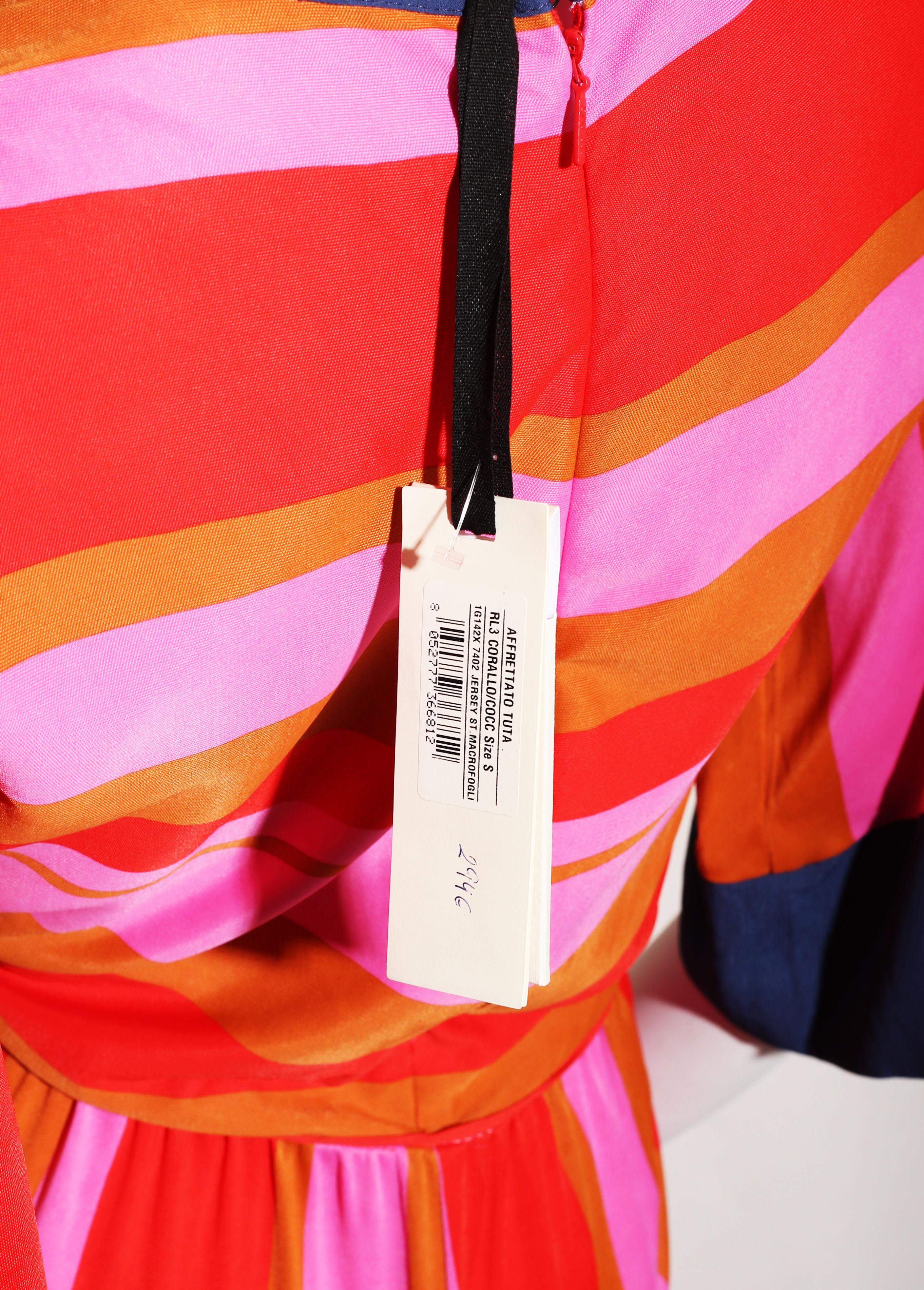 Robe-jupe courte à rayures rose  Neuf - En vente à  Bilbao, ES