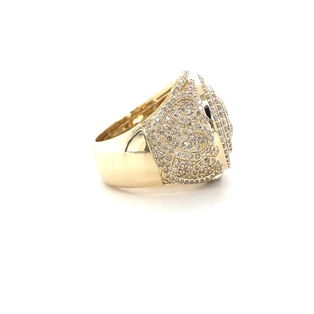 For Sale:  Pinky Finger Diamond Ring with Baguettes & Rounds for Men in 18k Solid Gold 3