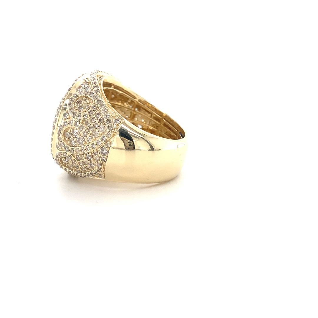 For Sale:  Pinky Finger Diamond Ring with Baguettes & Rounds for Men in 18k Solid Gold 4