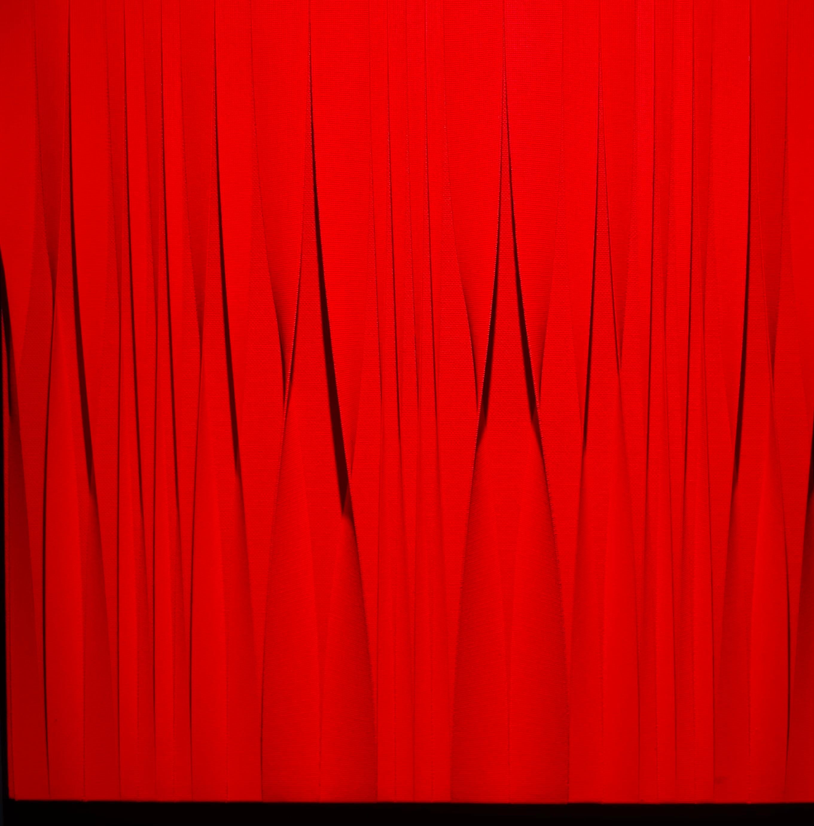  " Sincronicità melodia rossa  "  pigmento , tela , tessuto  2019 cm. 70 x 70