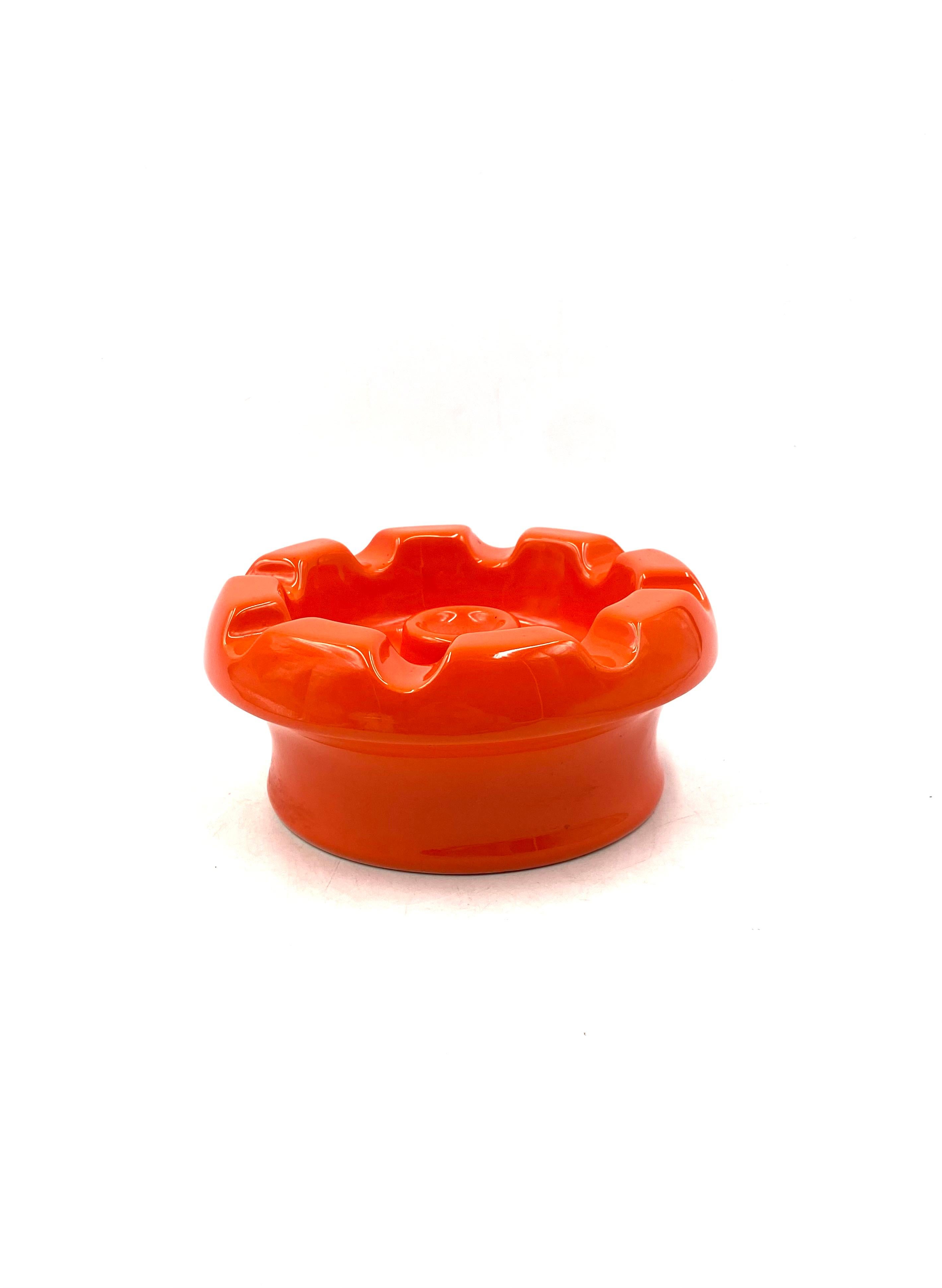 Pino Spagnolo, Large orange ceramic ashtray, Sicart, 1970s For Sale 4