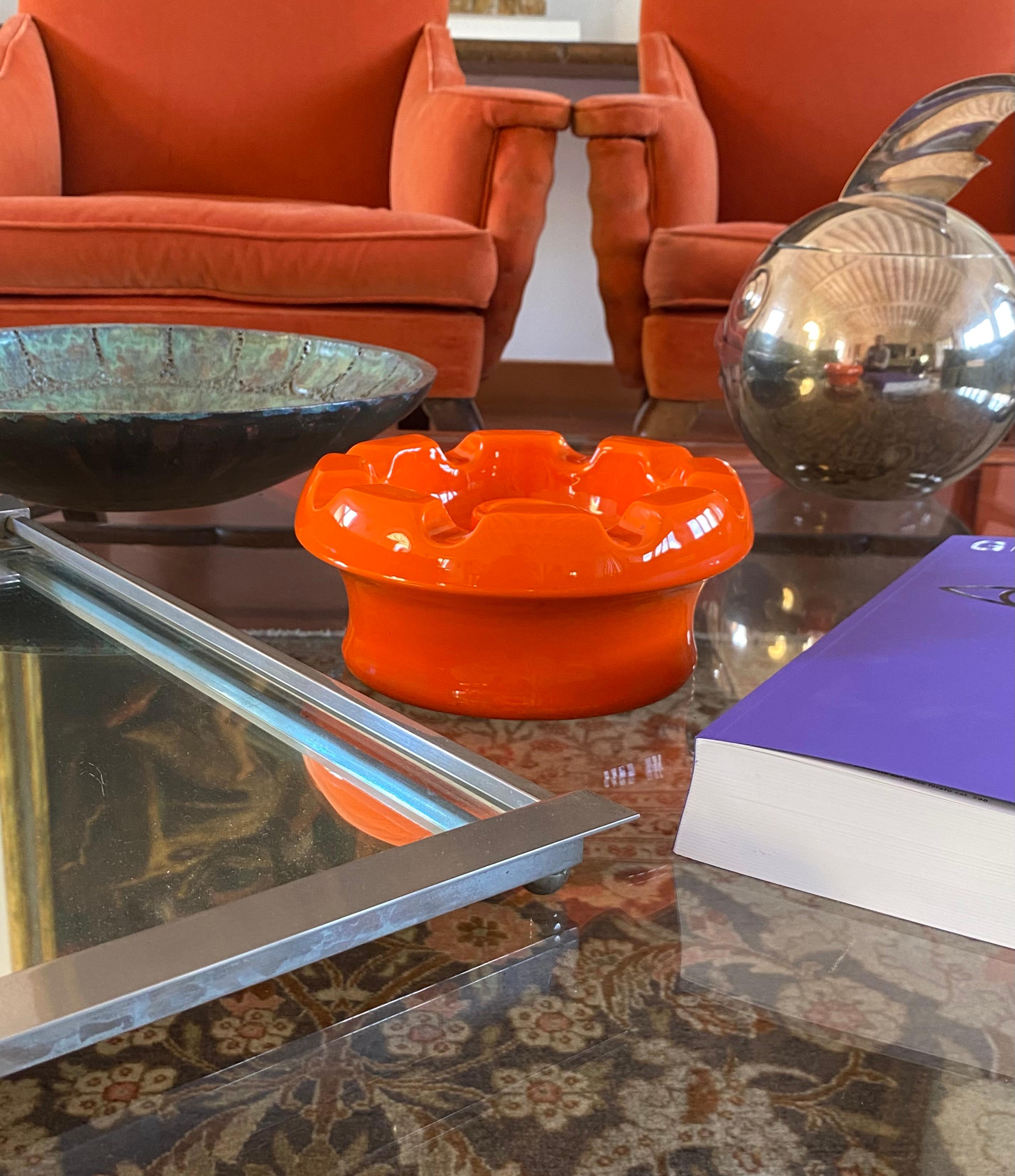 Pino Spagnolo, Large orange ceramic ashtray, Sicart, 1970s In Excellent Condition In Firenze, IT