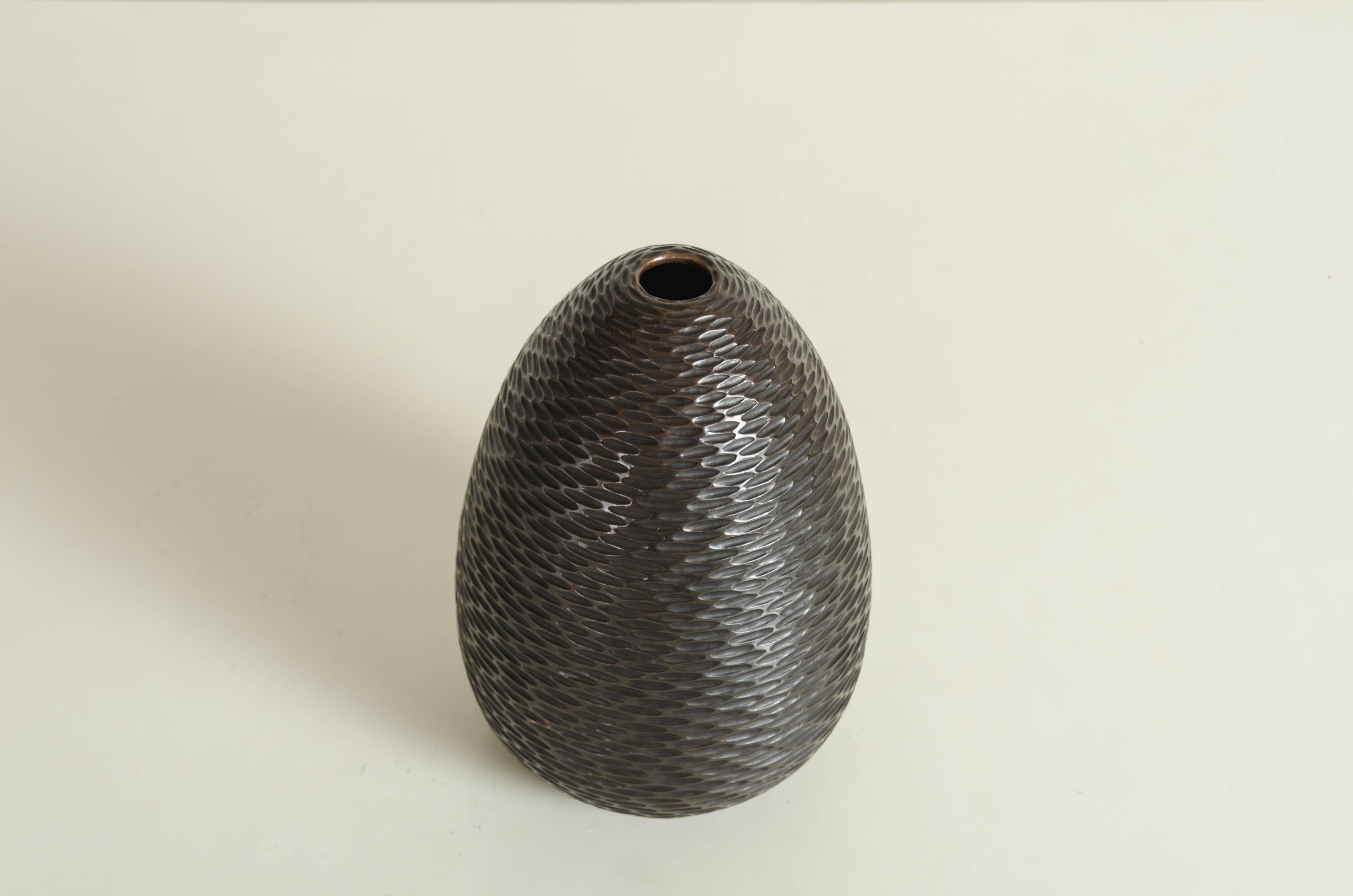 Pino-Vase aus antikem Kupfer von Robert Kuo, limitierte Auflage (amerikanisch) im Angebot
