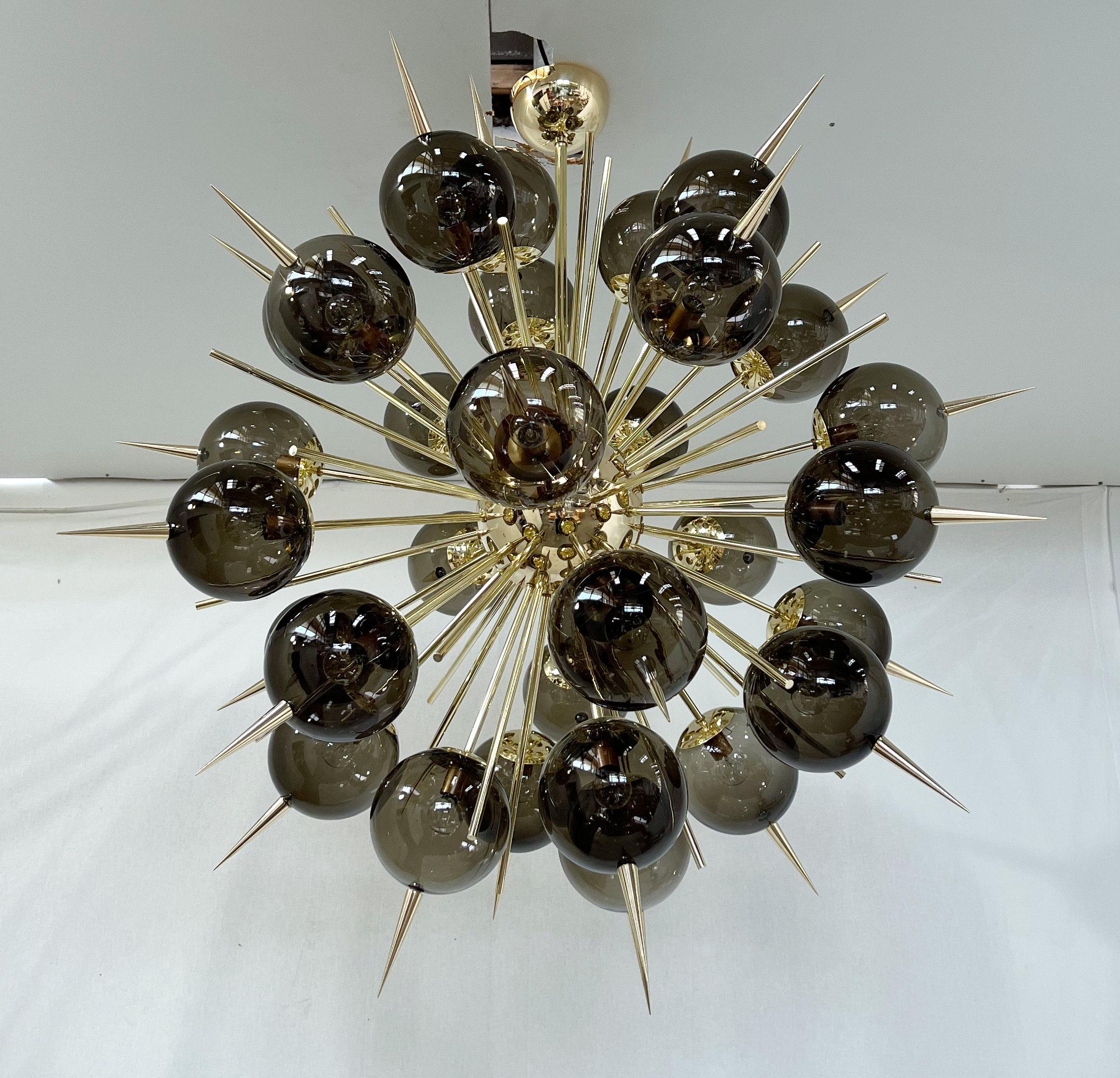 Mid-Century moderno Lampadario Pinocchio di Fabio Ltd in vendita