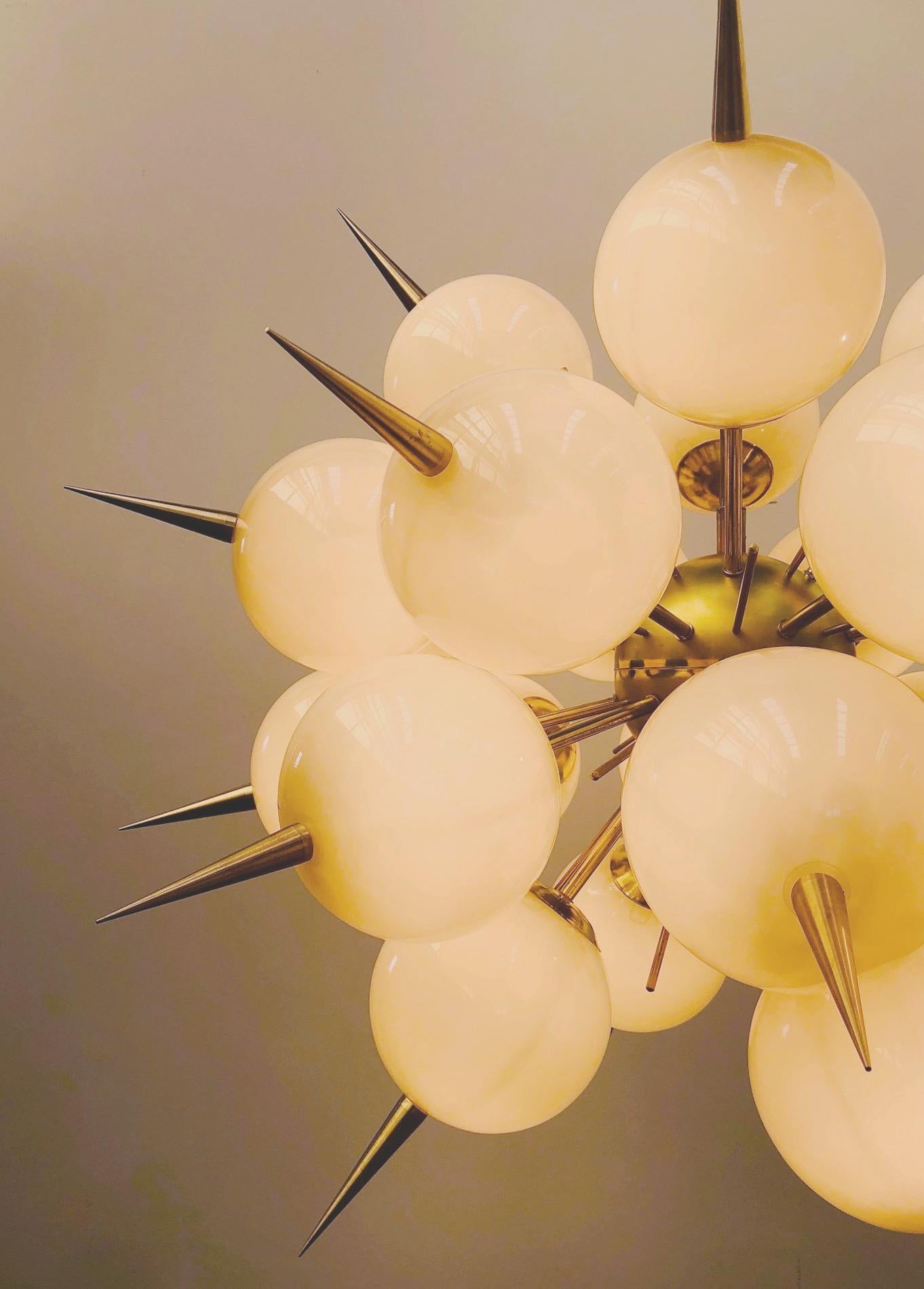 XXI secolo e contemporaneo Lampadario Pinocchio di Fabio Ltd in vendita