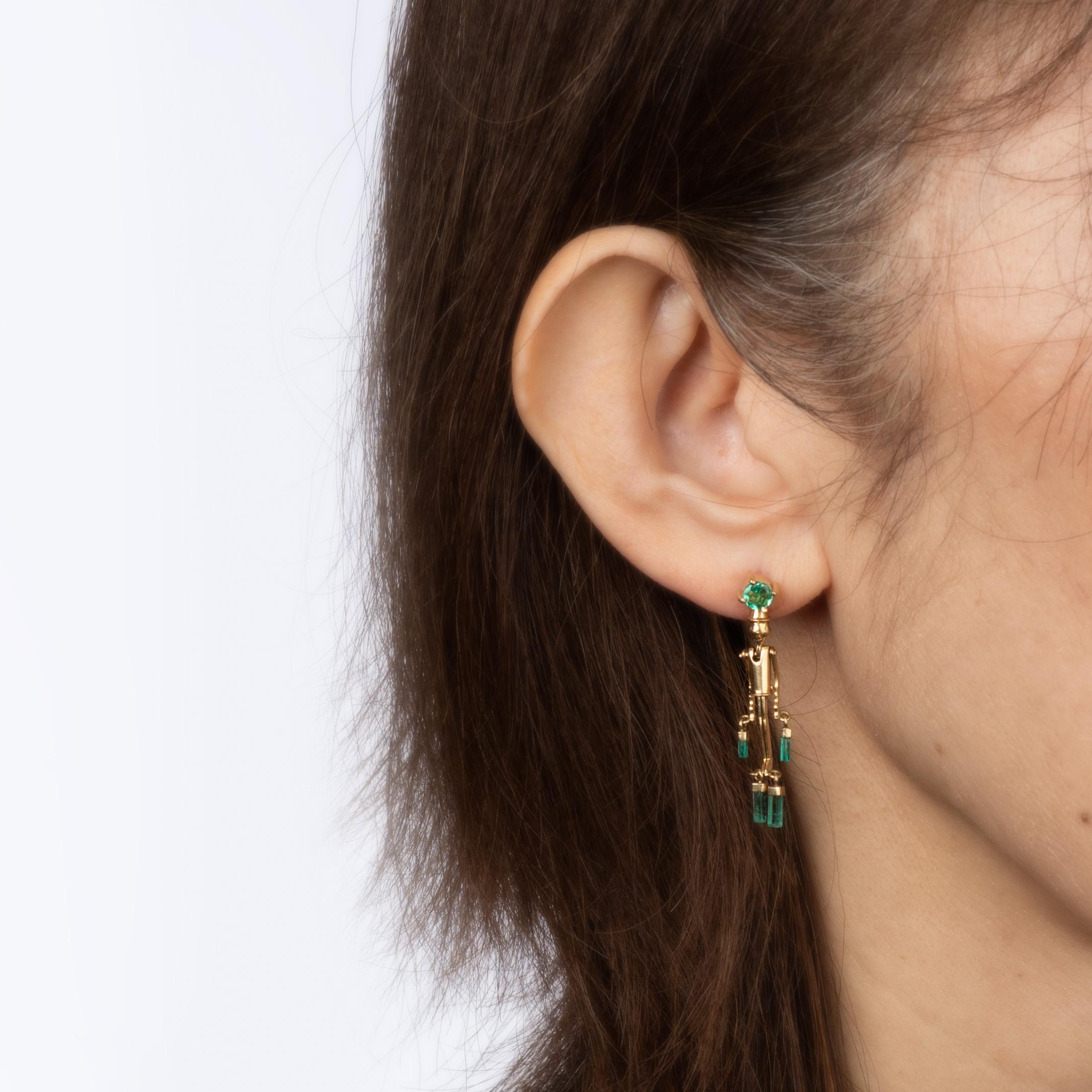 Modern Pinocchio Emerald Earrings Articulated 18k Yellow Gold 1.25