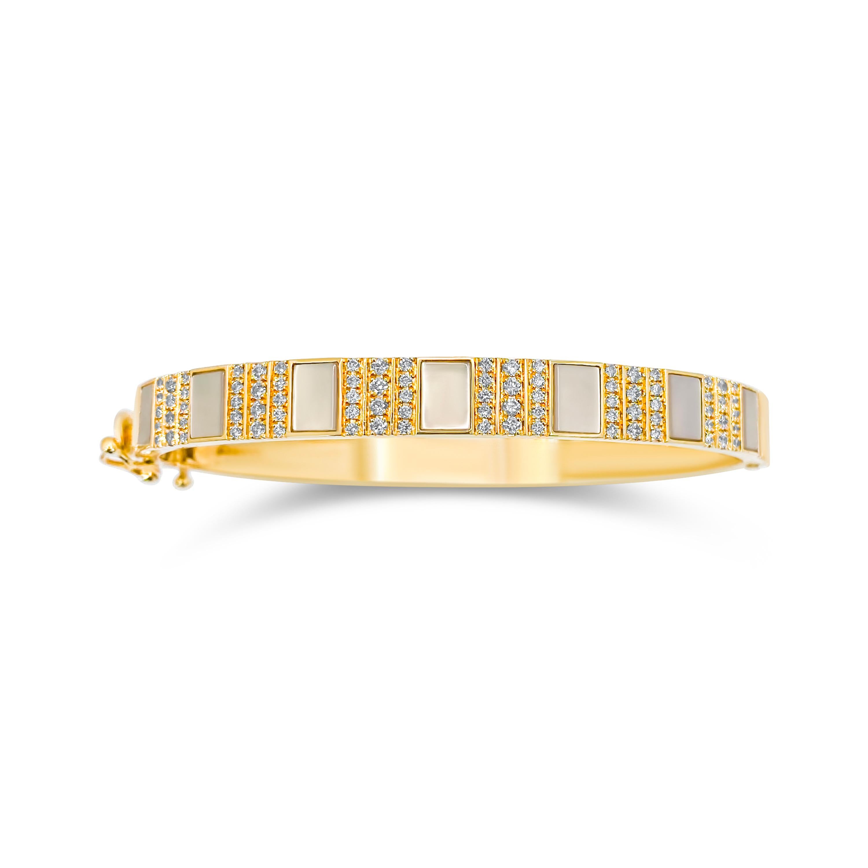 Bracelet jonc stretch à rayures en diamants, demi-cercles de diamants et incrustation de nacre en vente 1
