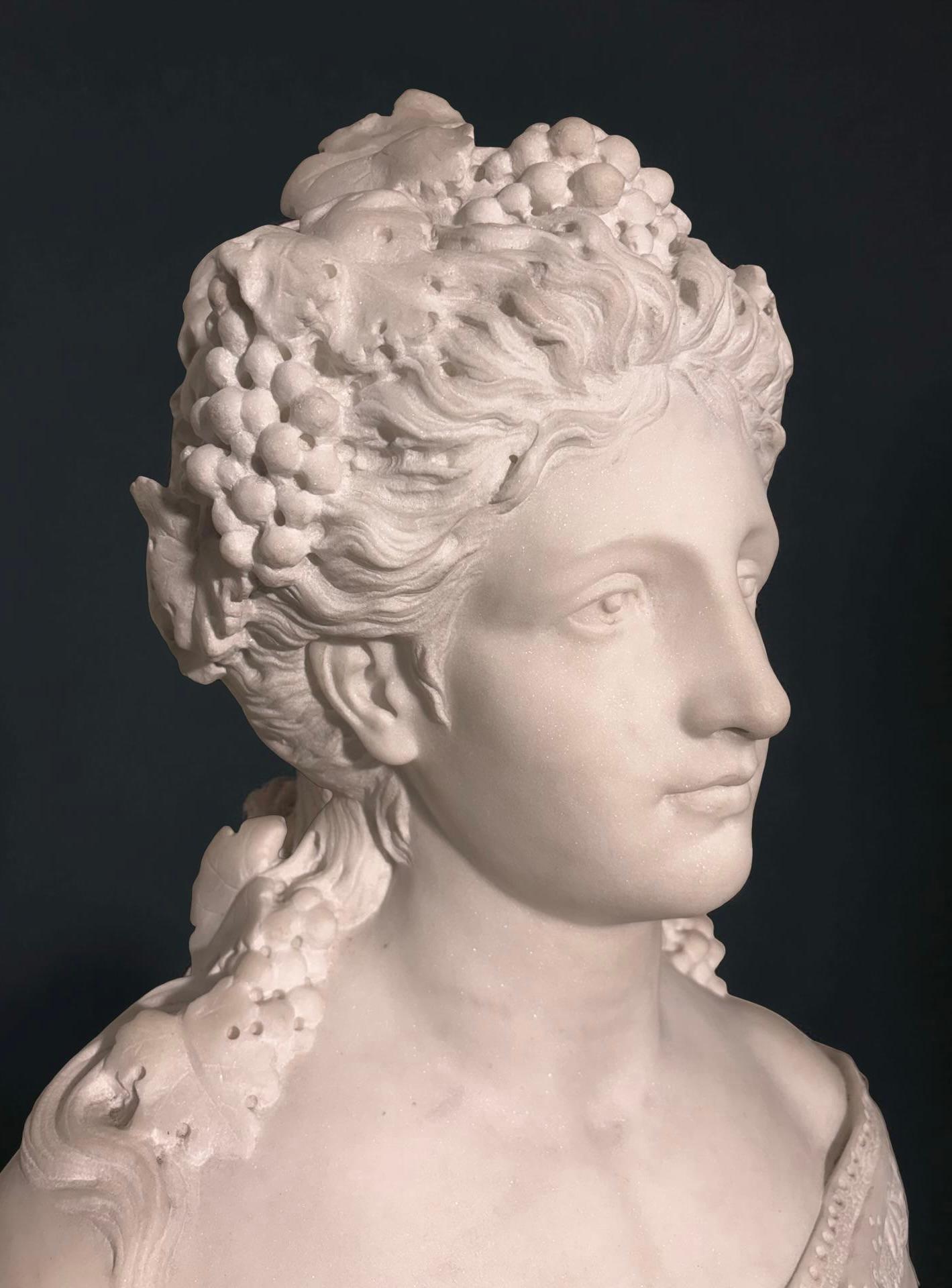 Grand buste de jeune femme en marbre blanc signé - Sculpture de Pio Fedi