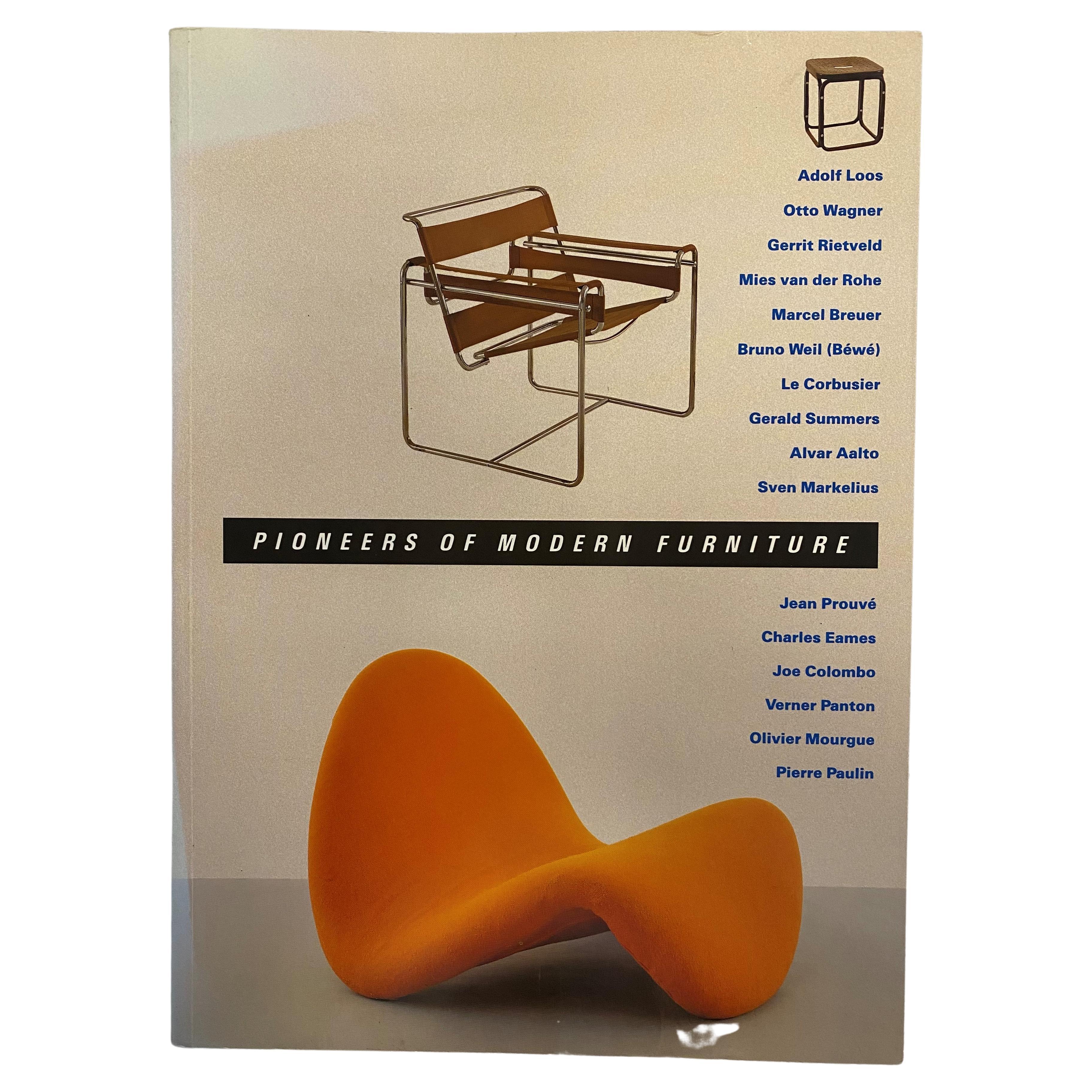 Pionniers du mobilier moderne (livre)
