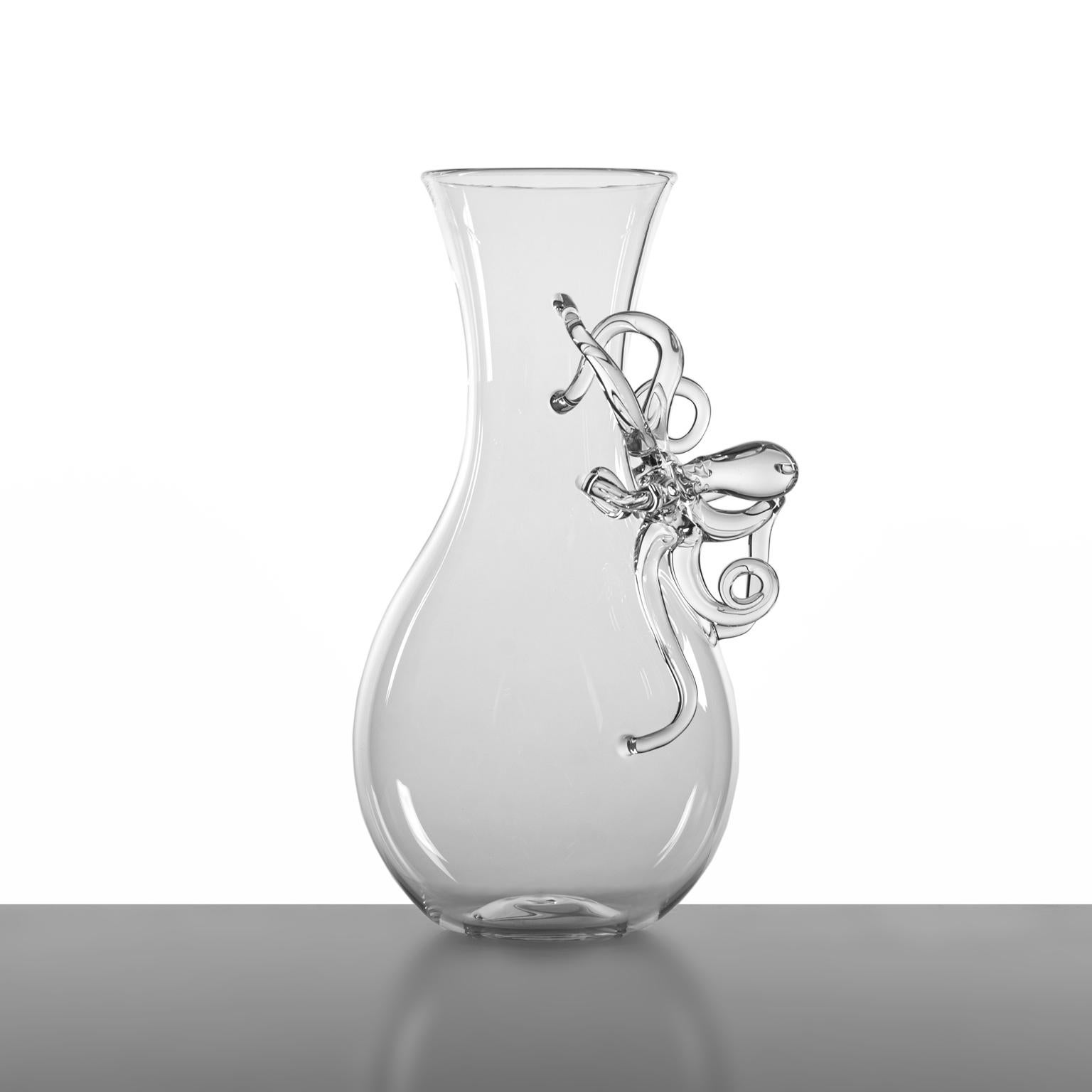 'Piovra Pitcher'
A Hand Blown Glass Pitcher by Simone Crestani
Piovra Pitcher is one of the pieces from the Polpo Collection.

