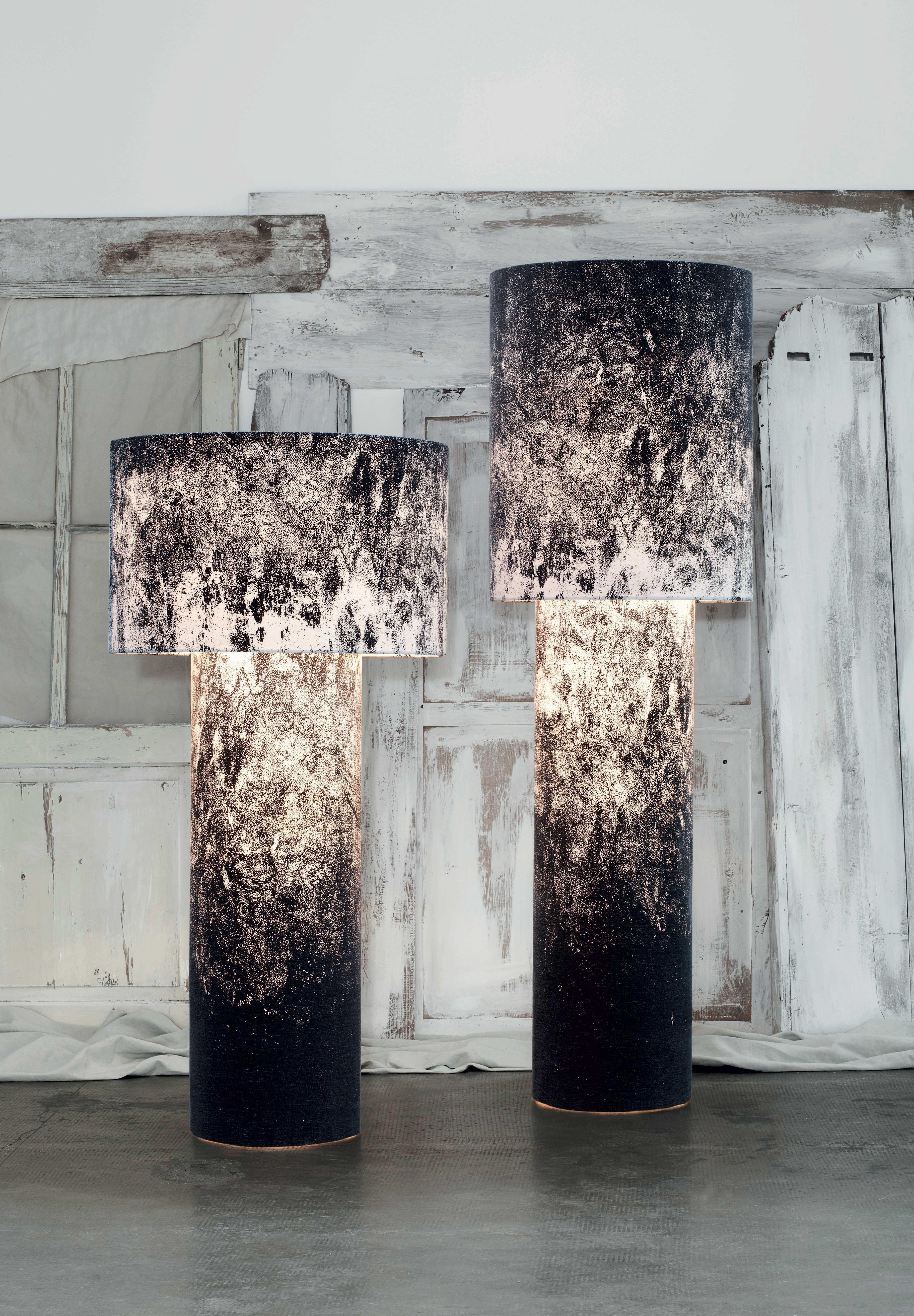 Shapes reminiscent of large factory pipes, dematerialized and lightened by their fabric nature. These are the Pipe lamps, which stand out due to their large size and the warm light diffused over the entire surface.

Pipe was born from Diesel’s