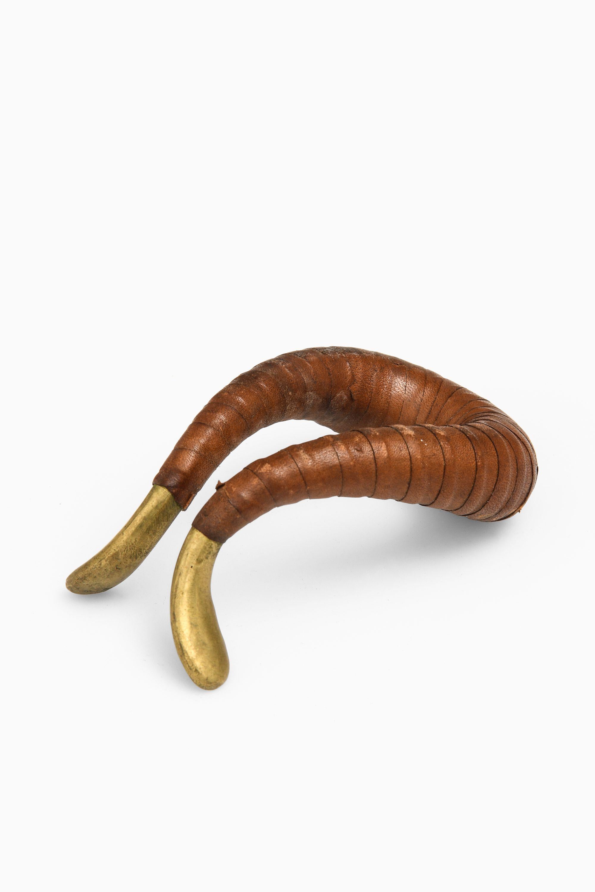 Austrian Pipe Rack in Brass and Leather by Carl Auböck, 1950′s For Sale