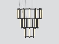 „Pipeline Chandelier 10 – Pendelleuchte“ von Caine Heintzman für Andlight, Schwarz