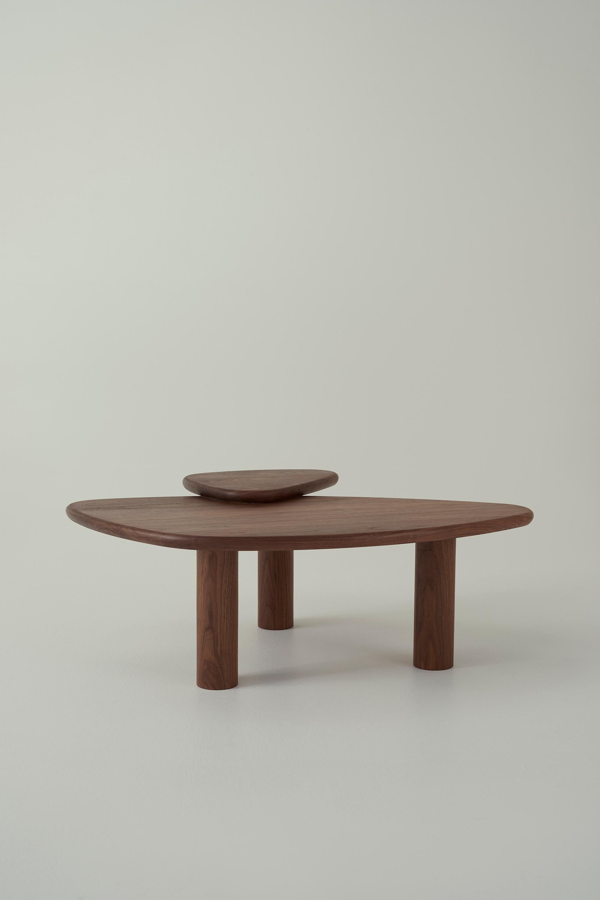 Continuing our legacy of artisanal furniture inspired by the Australian landscape, Pipi Coffee Table looks to the form of a pipi clam for deferent guidance.

Two tiered shell-like forms come together to form a low -lying, organic modernist